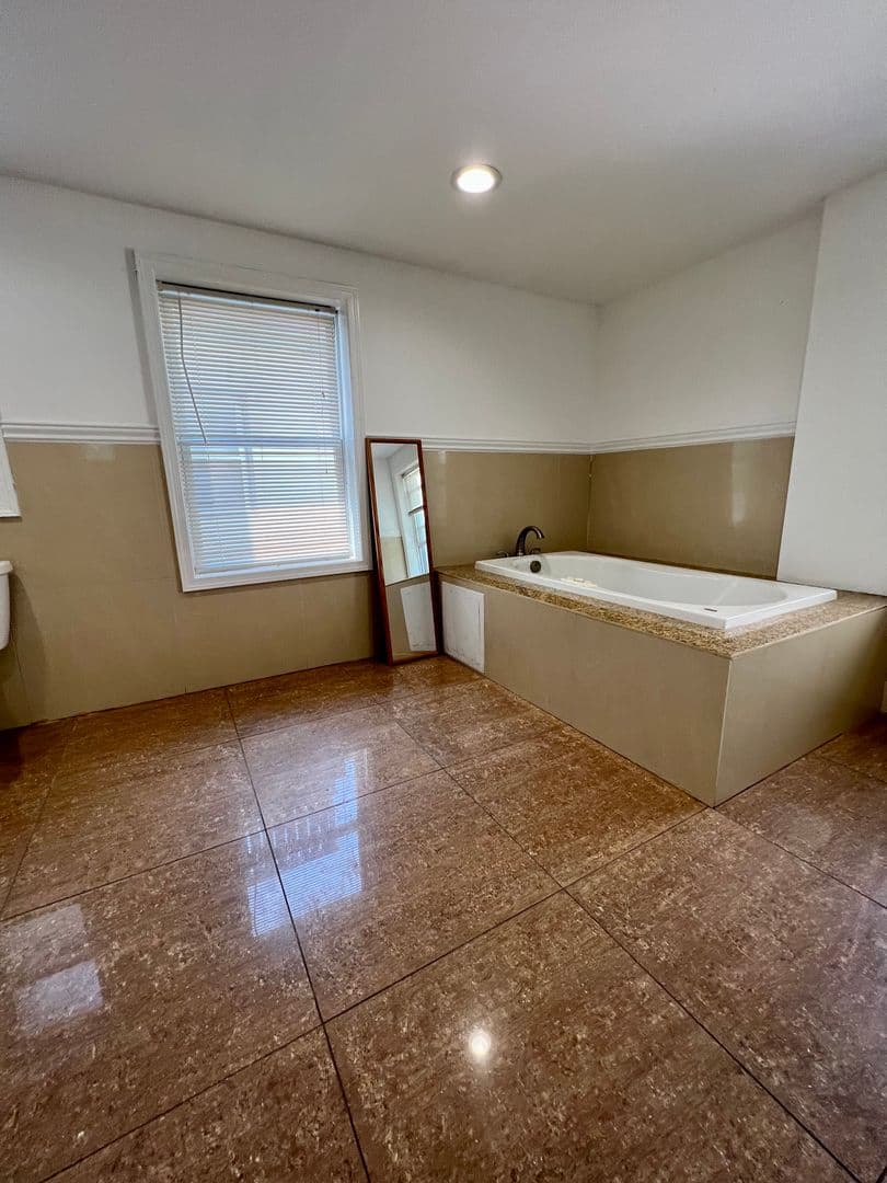 Philadelphia Townhome: 412 N 32nd St
