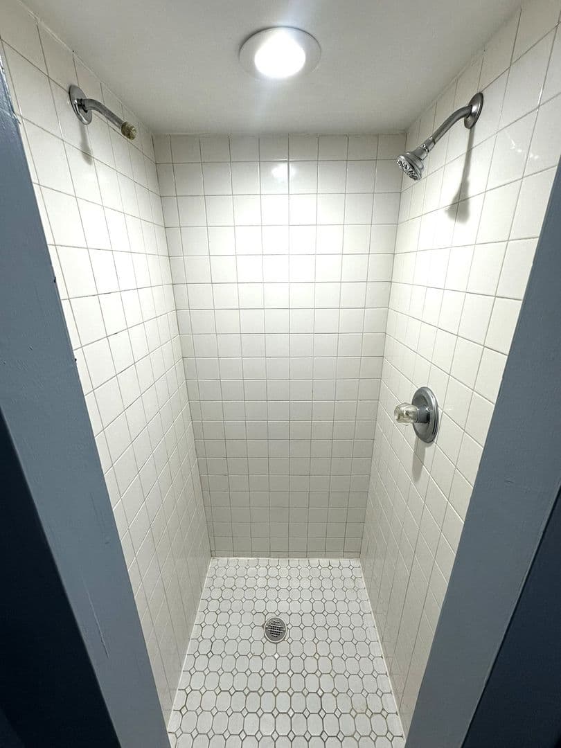Philadelphia Apartment: 2542 E Ann St