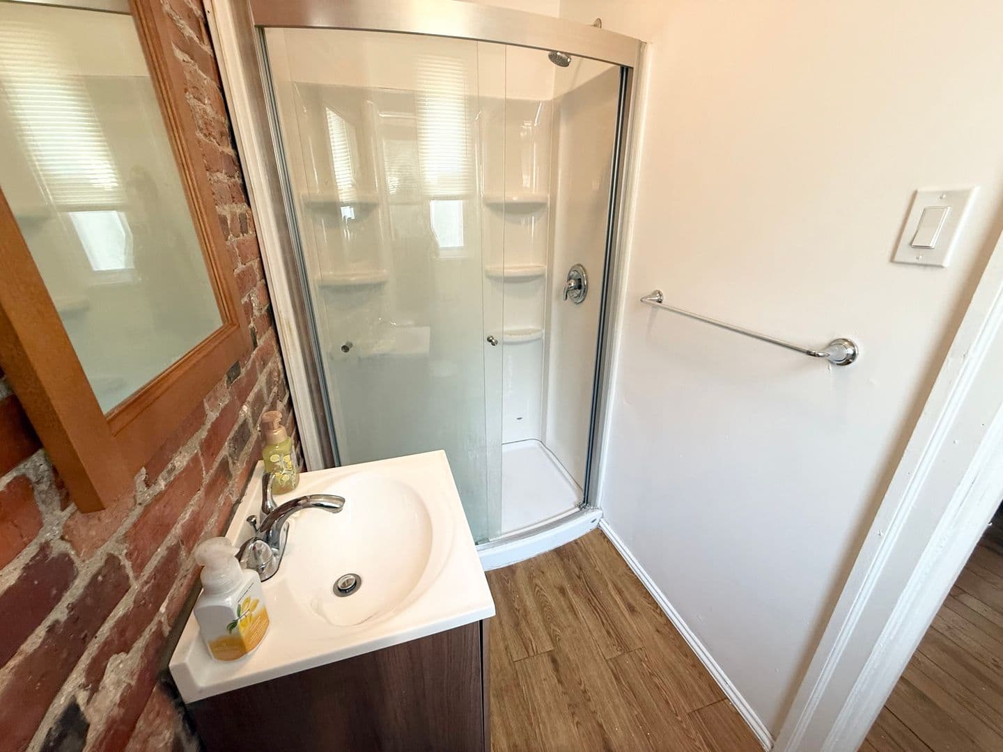 Collingdale Townhome: 242 Pusey Ave