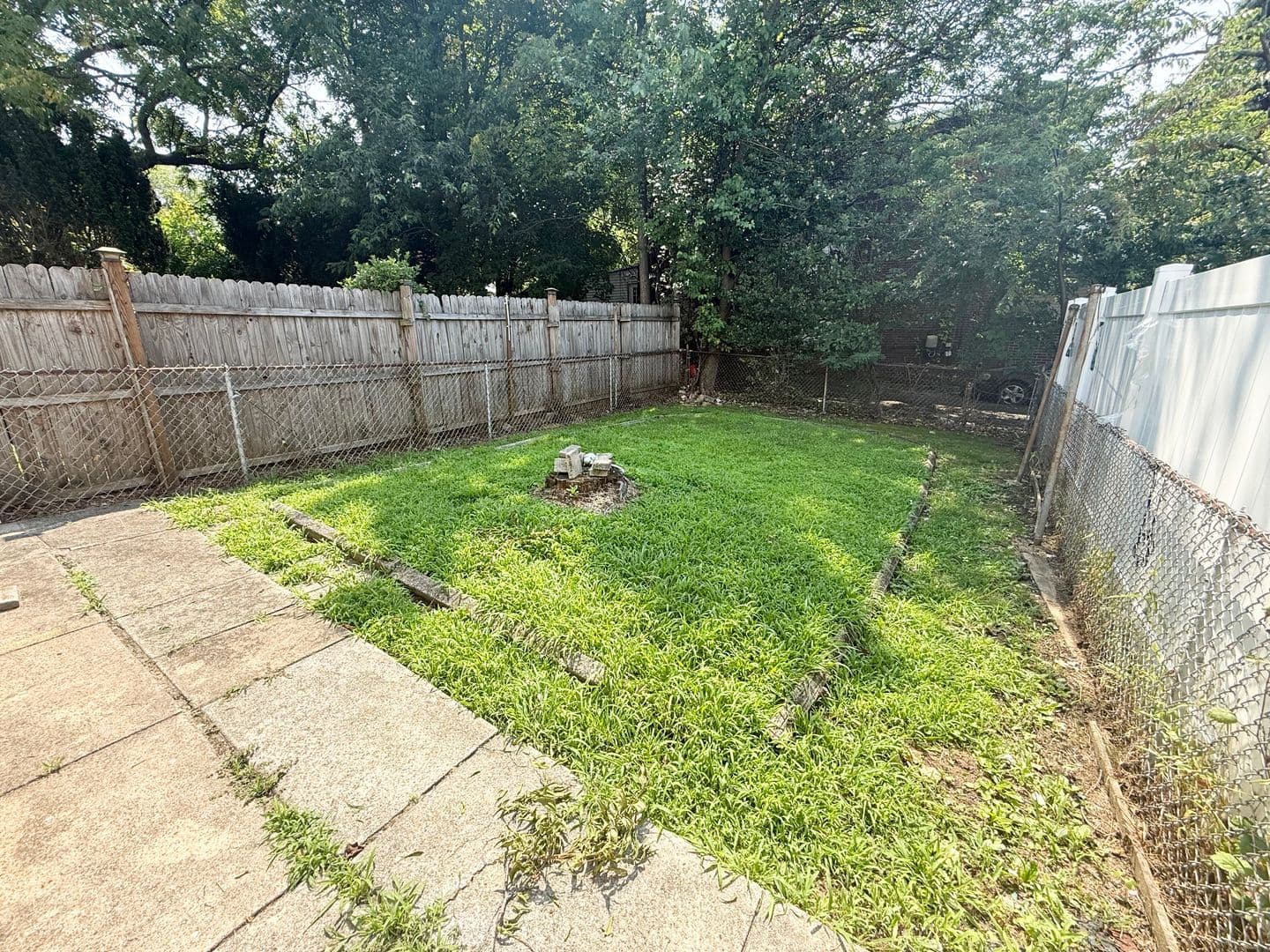 Collingdale Townhome: 242 Pusey Ave