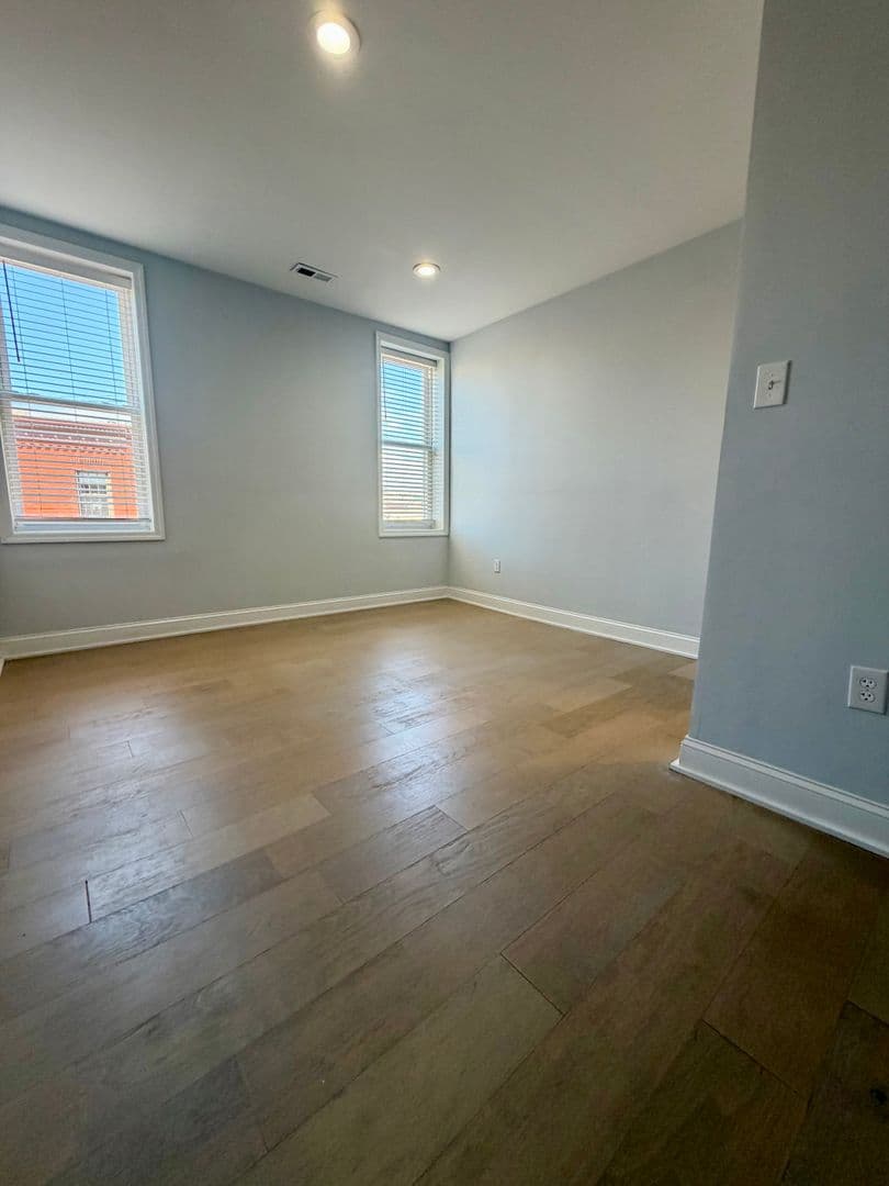 Philadelphia Apartment: 1247 Snyder Ave