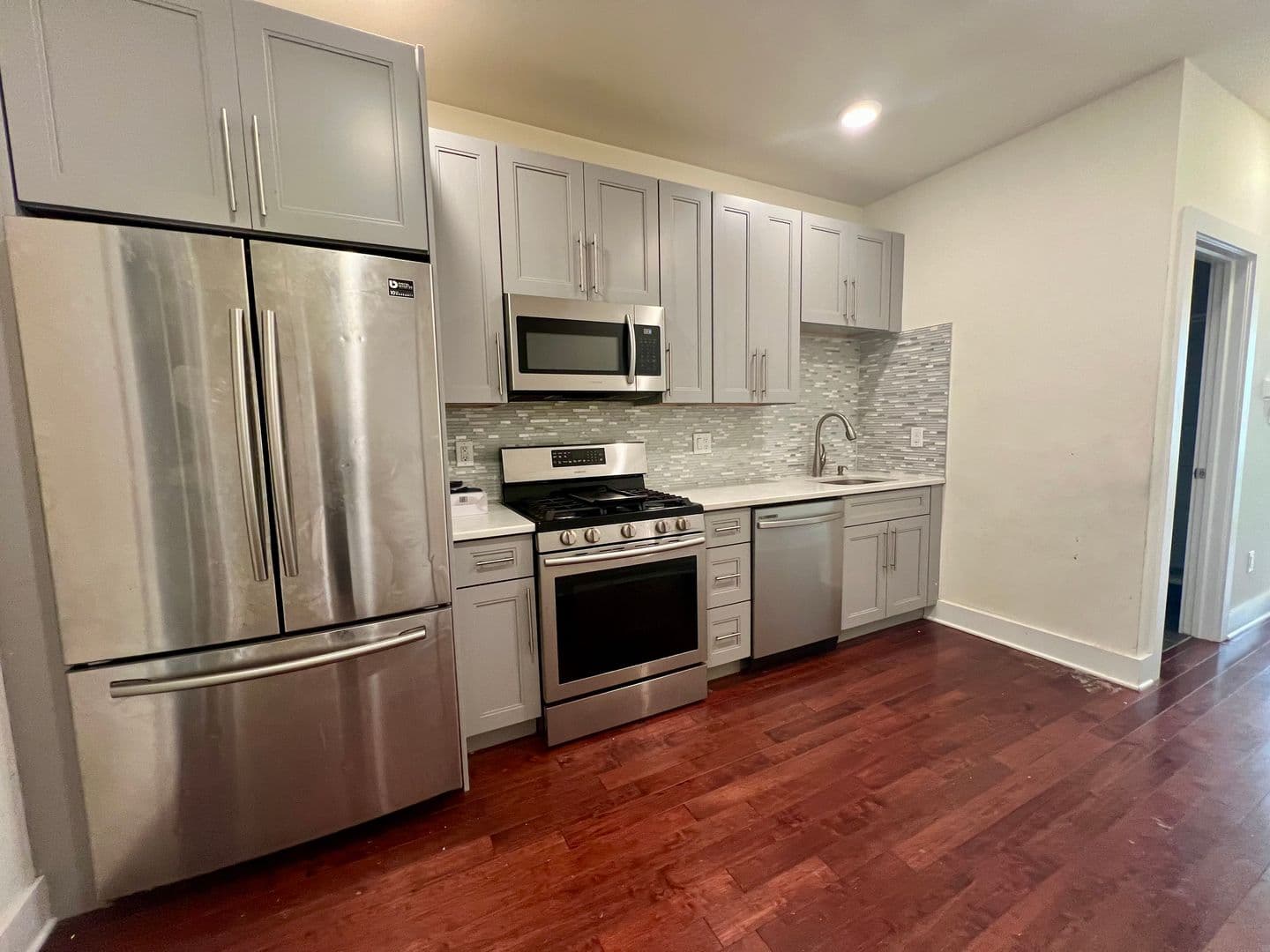 Philadelphia Apartment: 1706 Arlington St