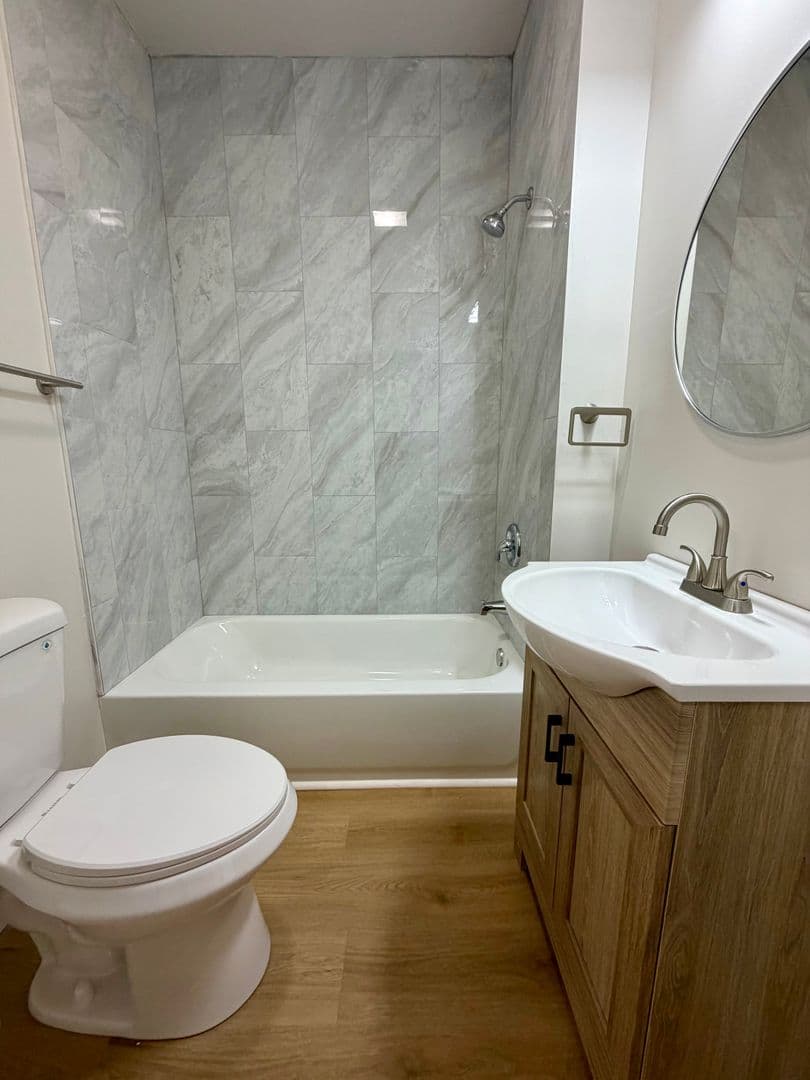Philadelphia Apartment: 724 S 52nd St