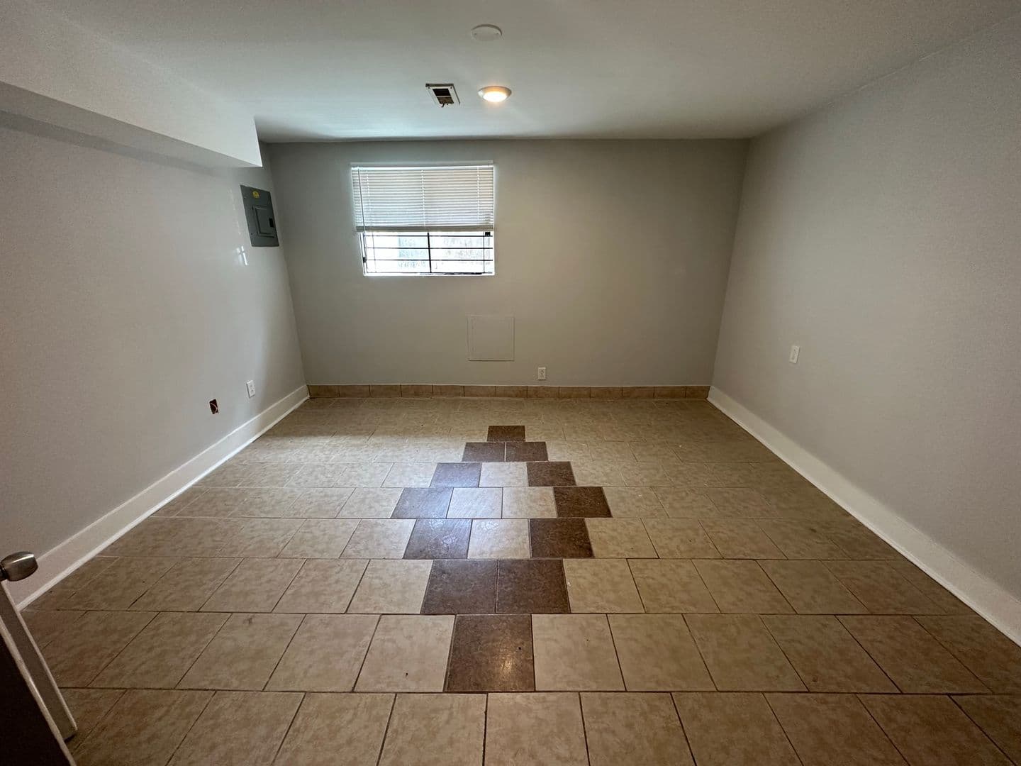 Philadelphia Apartment: 2018 N 18th St.