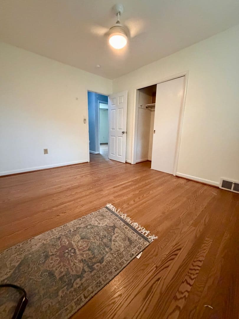 Glenside House: 300 Winding Way