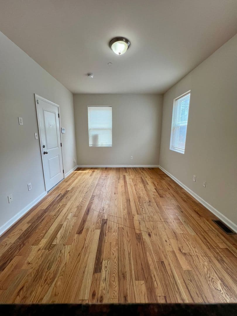 Philadelphia Apartment: 2106 N 17th St