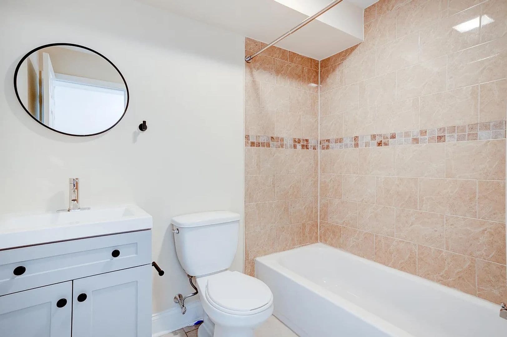 Philadelphia Apartment: 1315 N 19th St