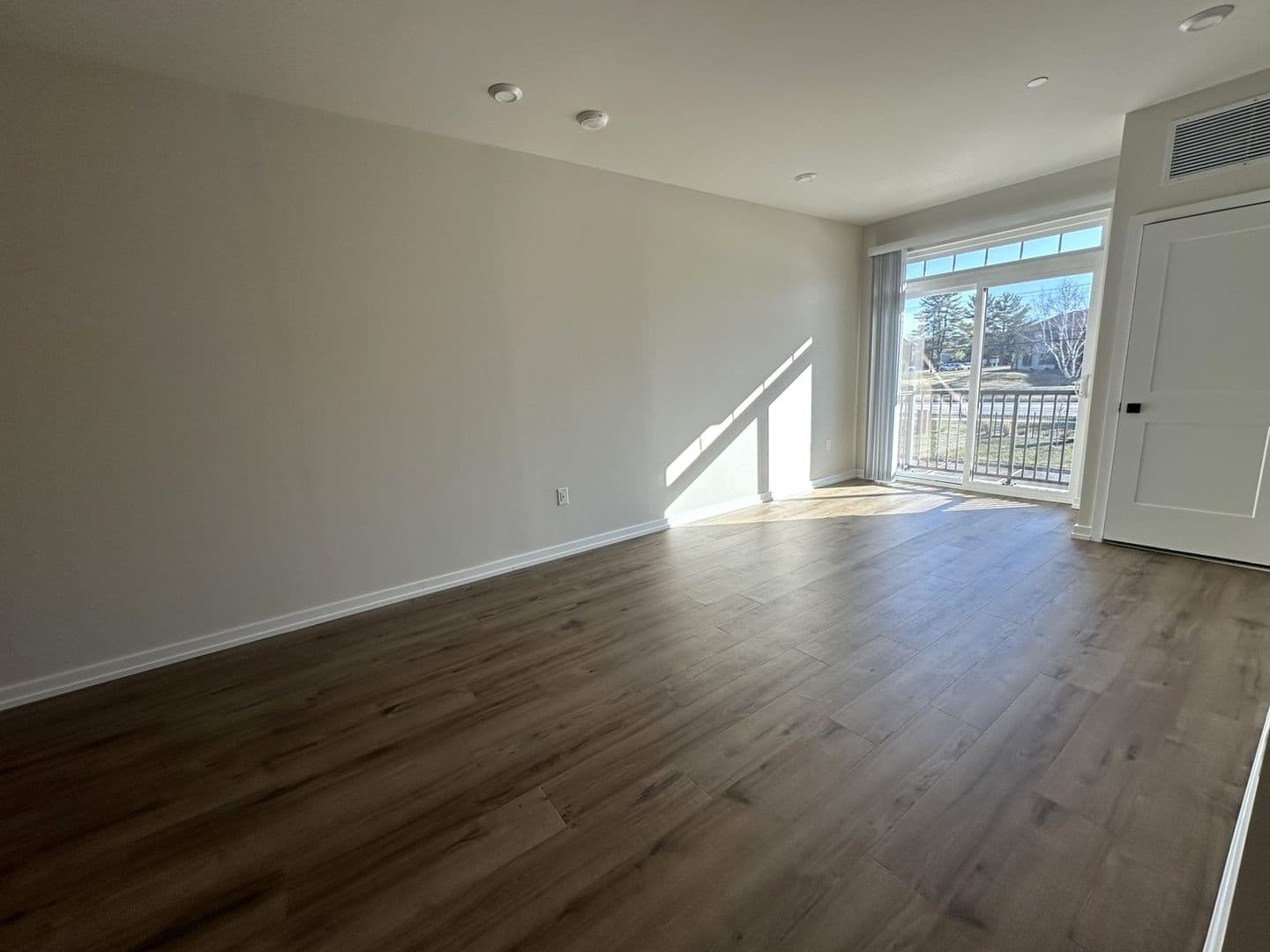 Chalfont Apartment: 409 W Butler Ave