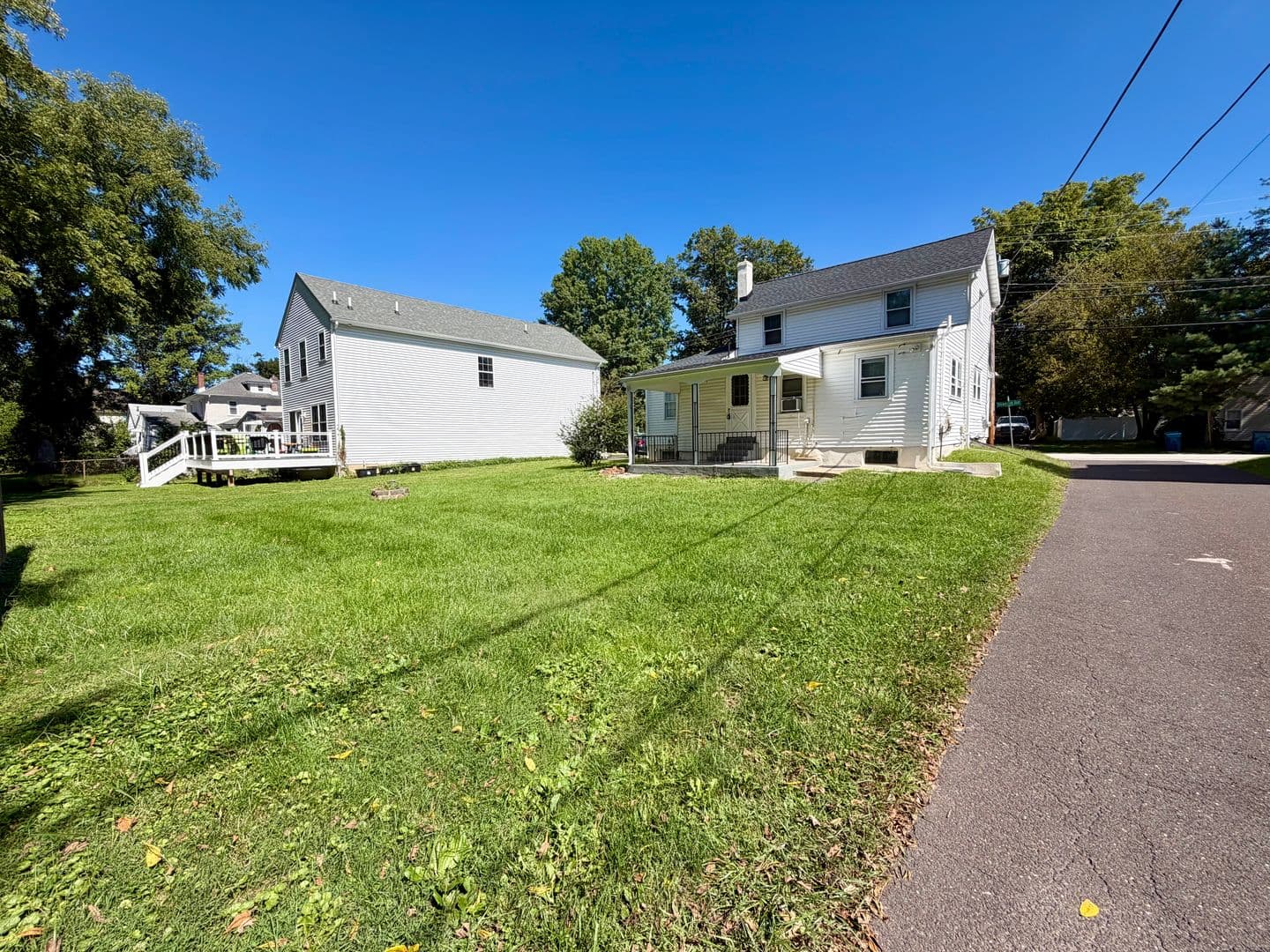 Blue Bell House: 1014 Trewellyn Ave