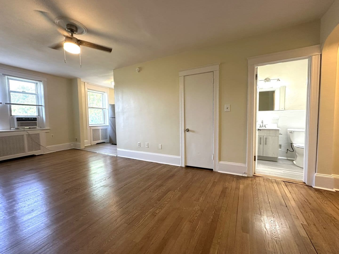 Philadelphia Apartment: 2809 W Queen Ln