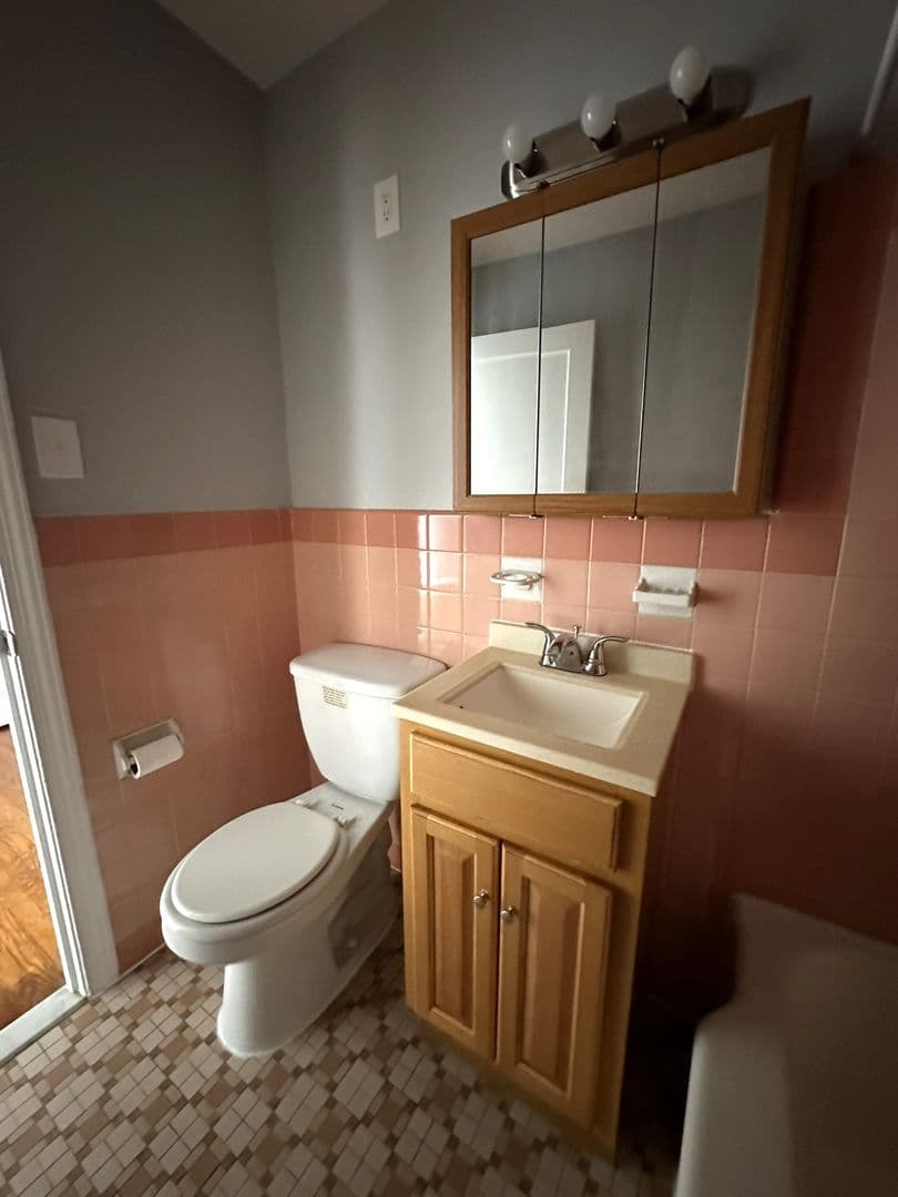 Philadelphia Apartment: 5508 N 3rd St.