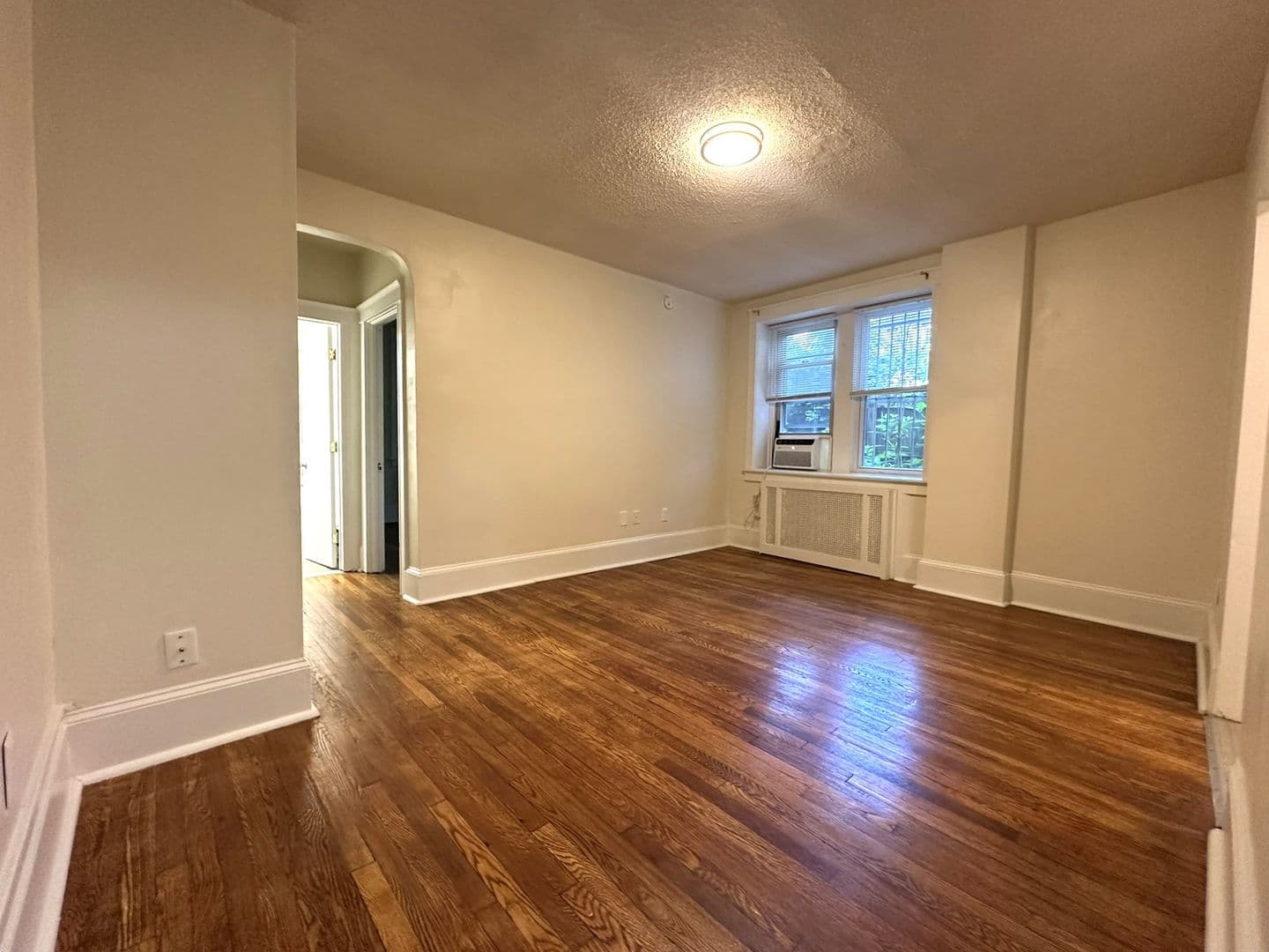 Philadelphia Apartment: 2809 W Queen Ln