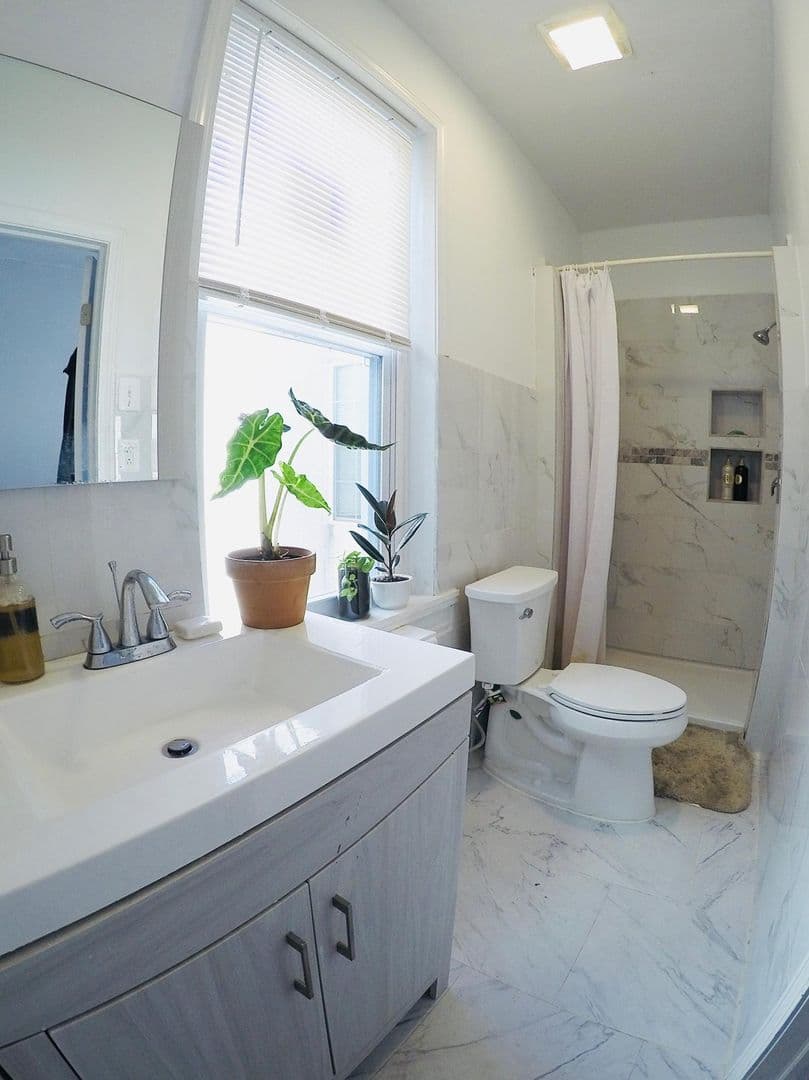 Philadelphia Apartment: 2213 N Camac St