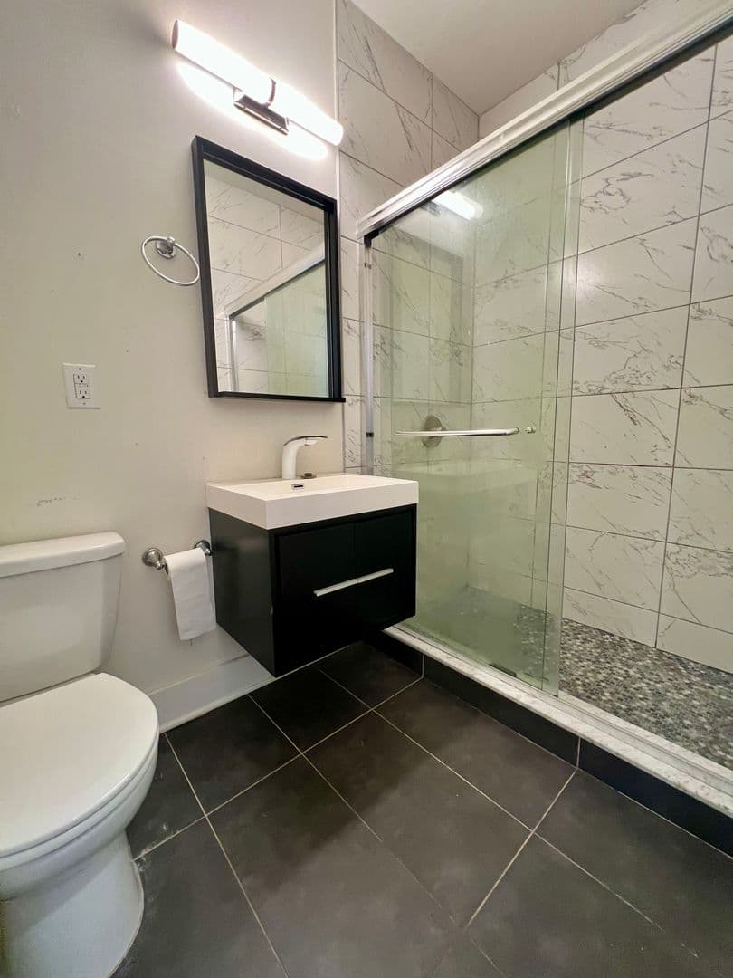 Philadelphia Apartment: 1706 Arlington St
