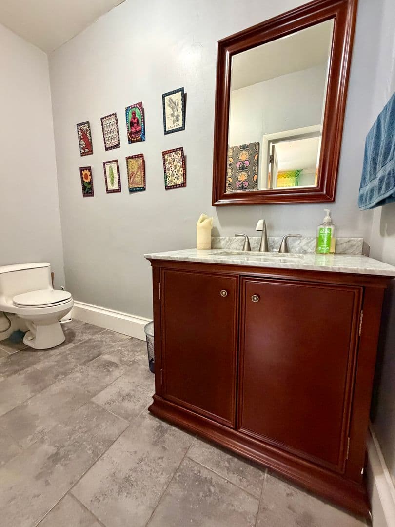 Upper Darby Townhome: 216 Glencoe Rd