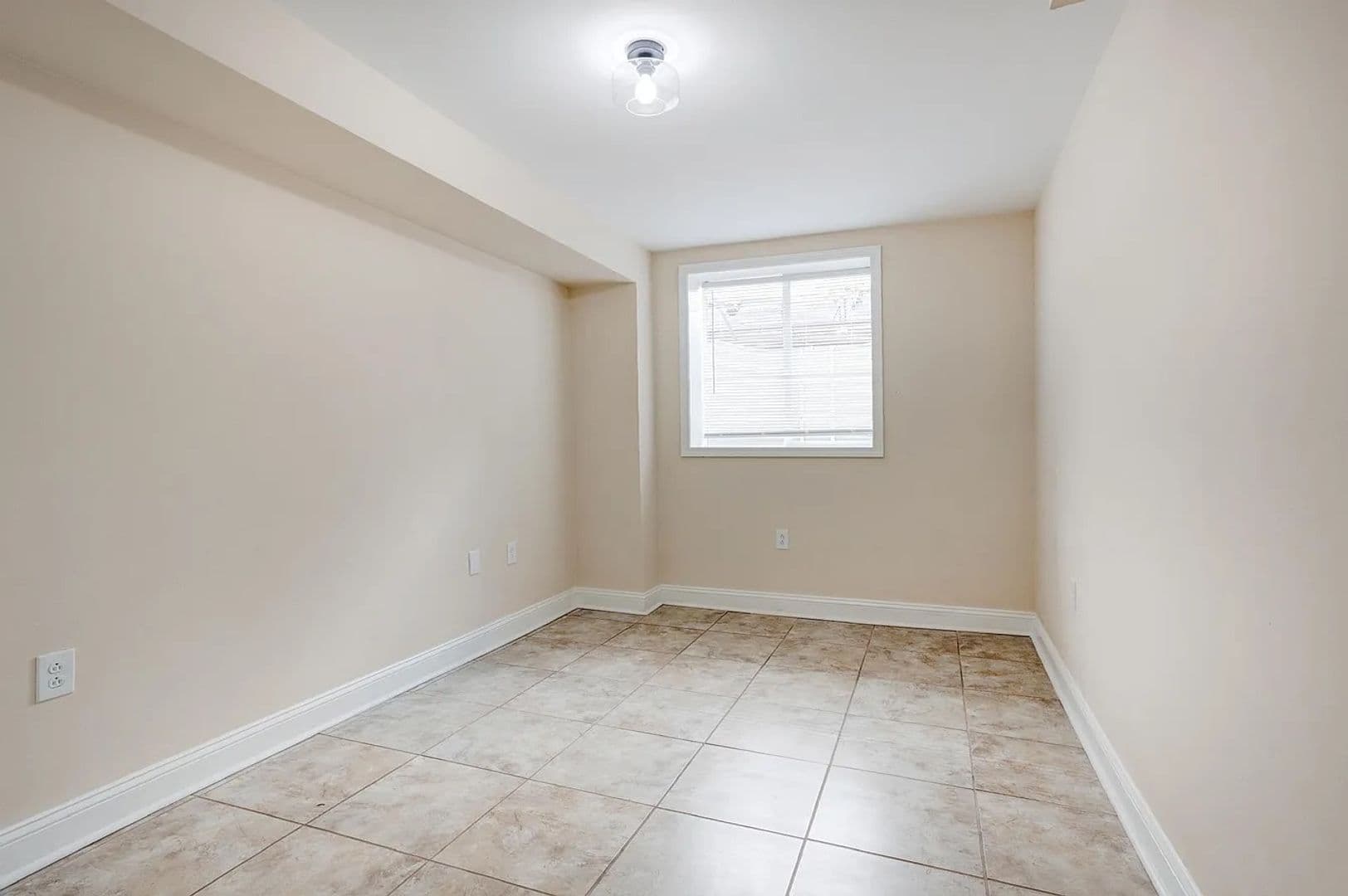 Philadelphia Apartment: 1315 N 19th St