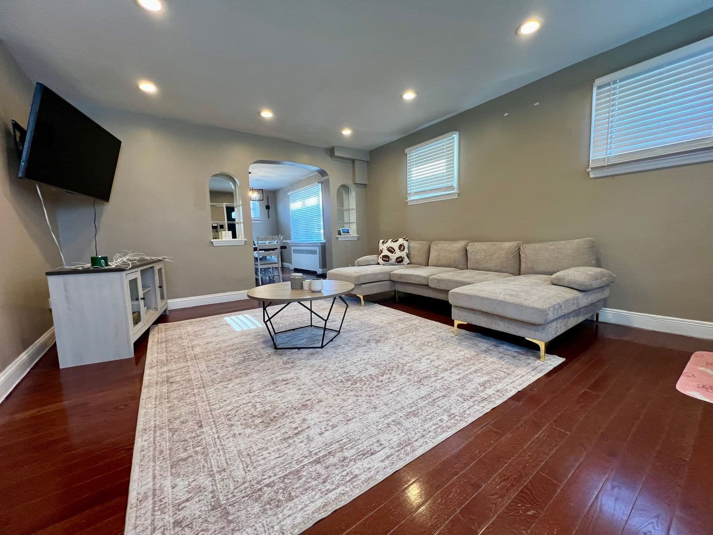 Lansdowne Townhome: 317 Barker Ave