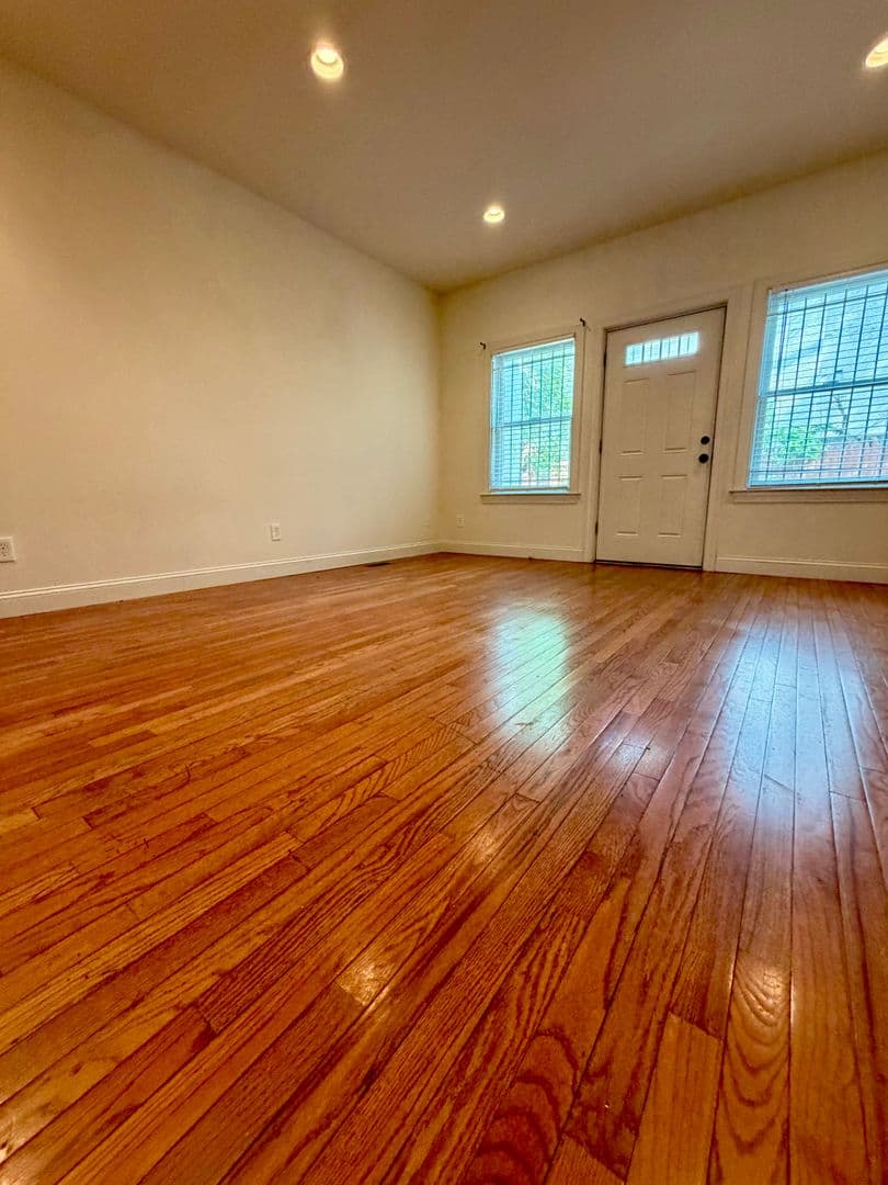 Philadelphia Apartment: 2025 N 18th St