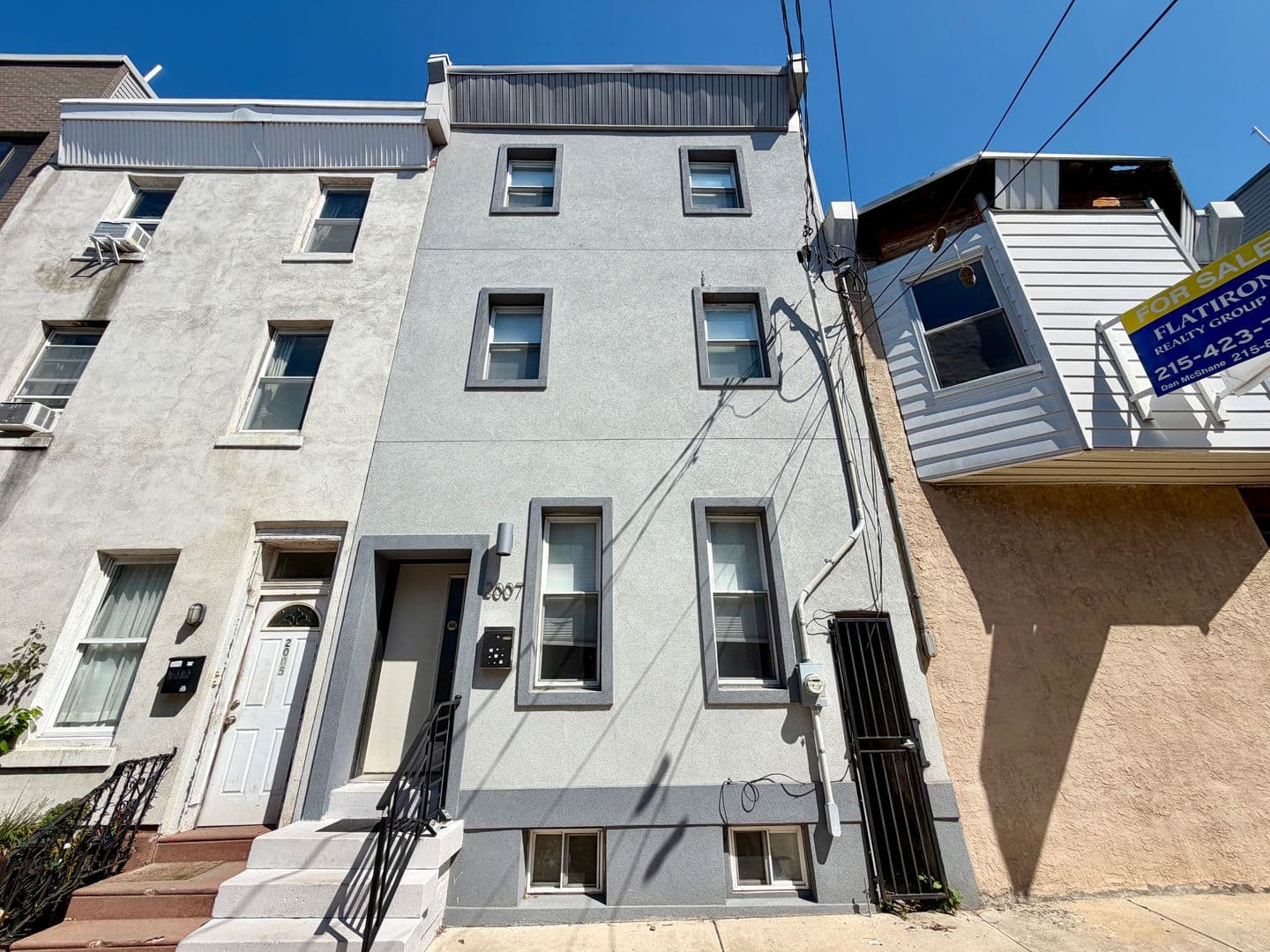 Philadelphia House: 2007 E York St