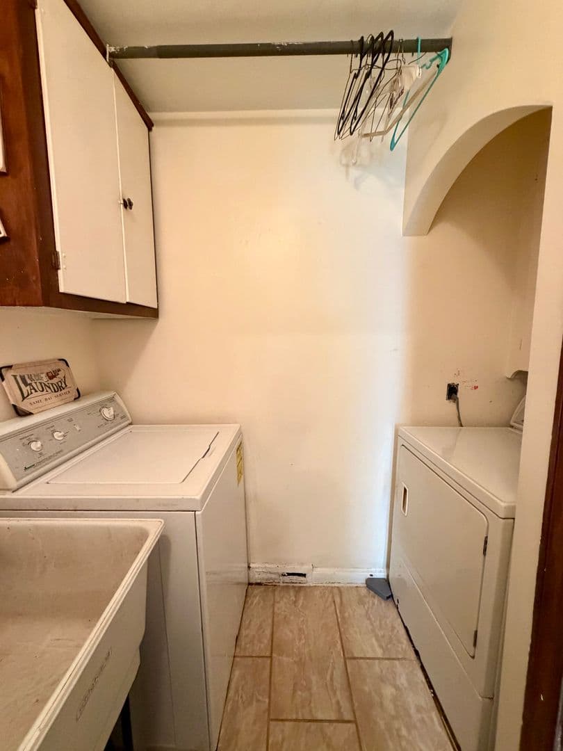Philadelphia House: 6522 N American St
