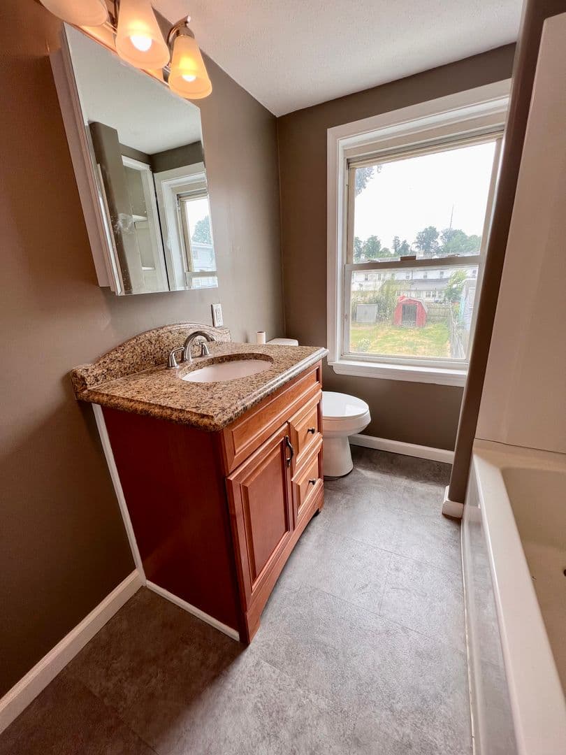 Brookhaven Townhome: 16 3rd St
