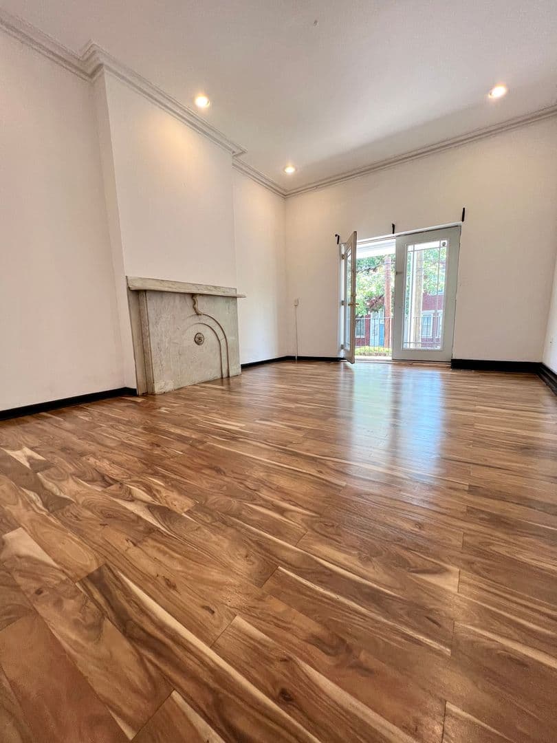 Philadelphia Townhome: 412 N 32nd St