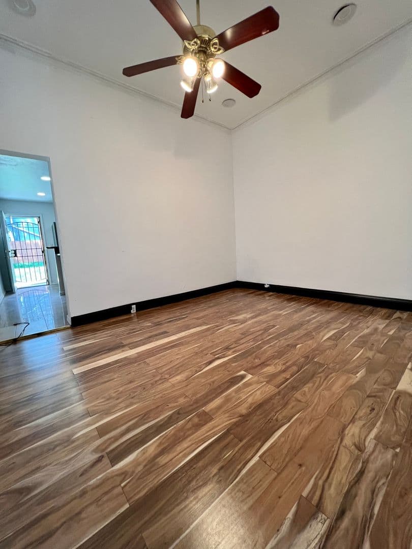 Philadelphia Townhome: 412 N 32nd St