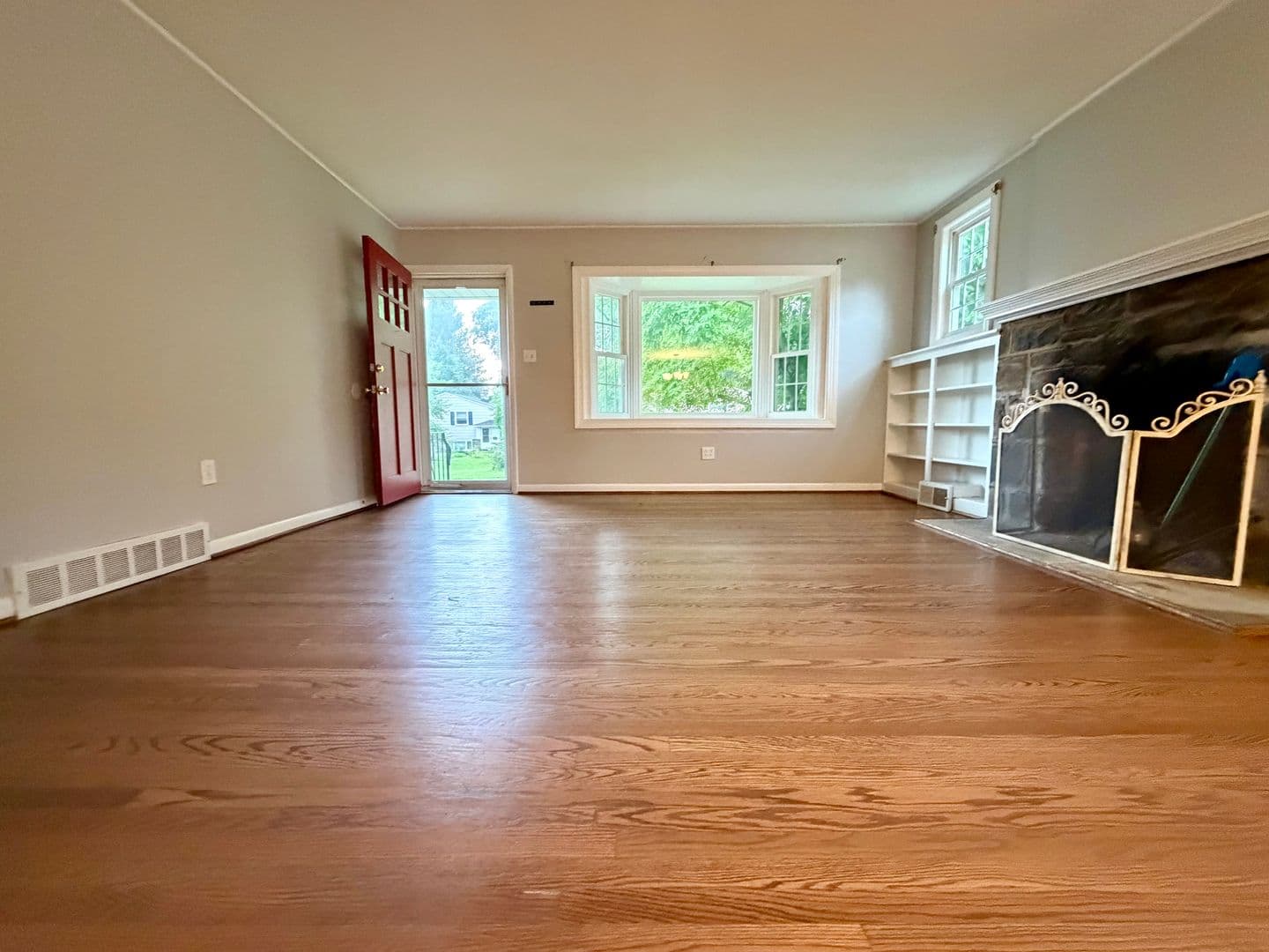 Glenside House: 300 Winding Way