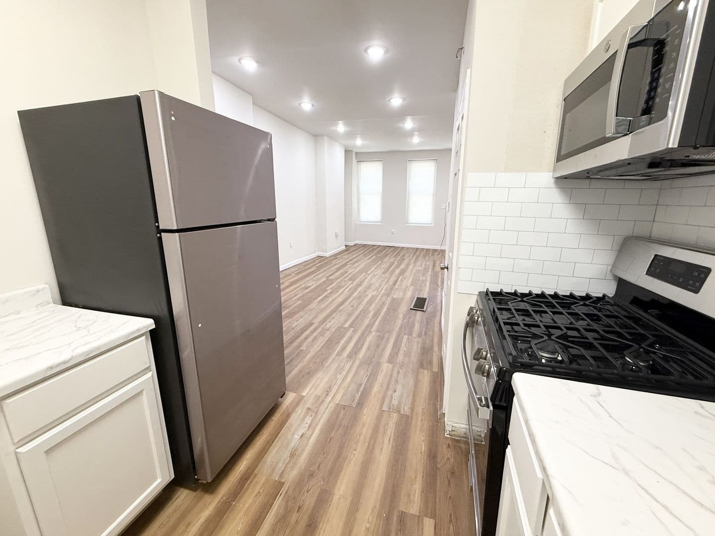Philadelphia Townhome: 2262 N Gratz St