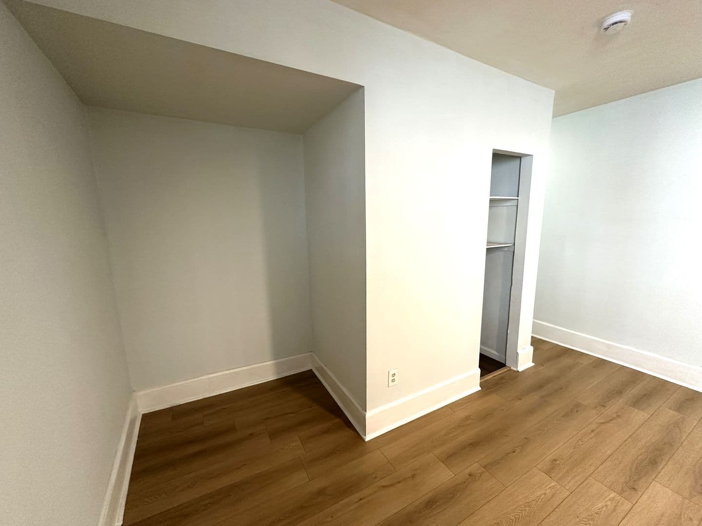 Philadelphia Apartment: 2542 E Ann St