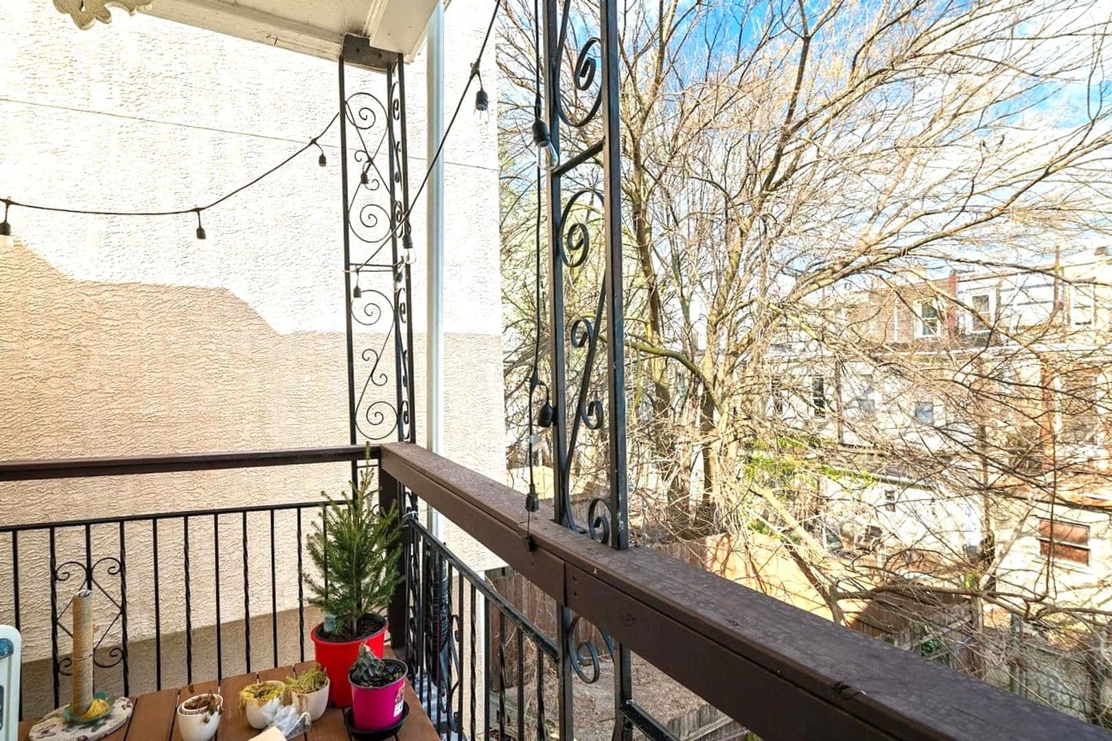 Philadelphia Apartment: 2213 N Camac St
