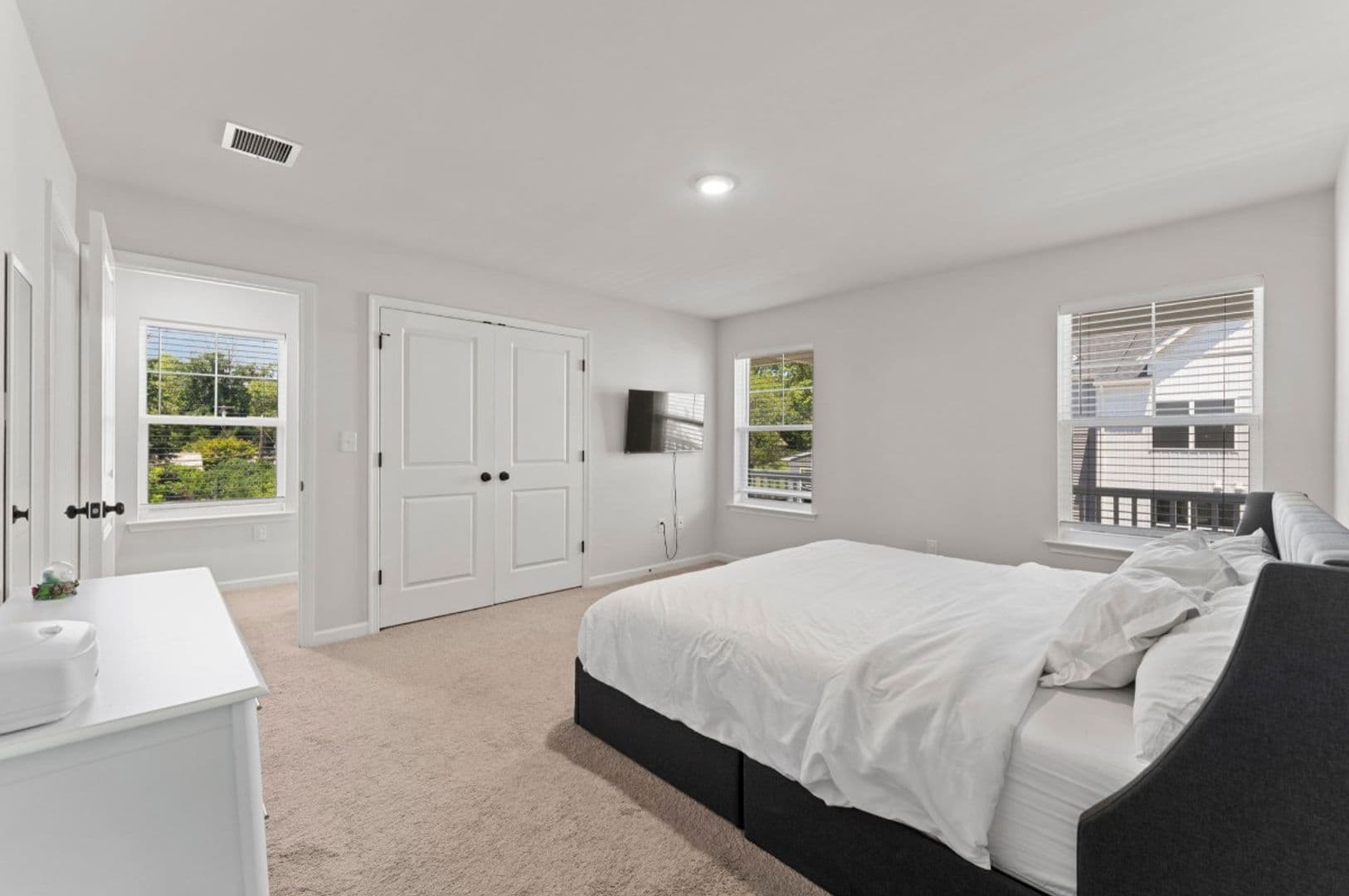 Norristown House: 230 Honey Ln