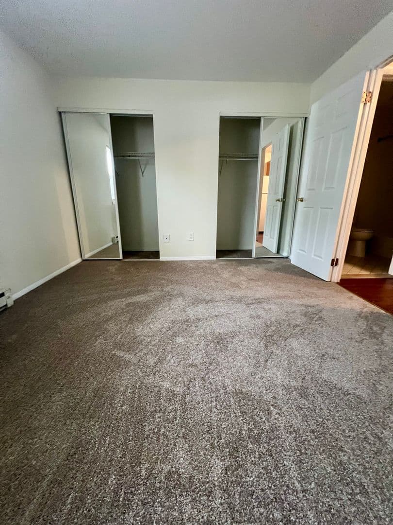 Lansdale Apartment: 100 E Mount Vernon St