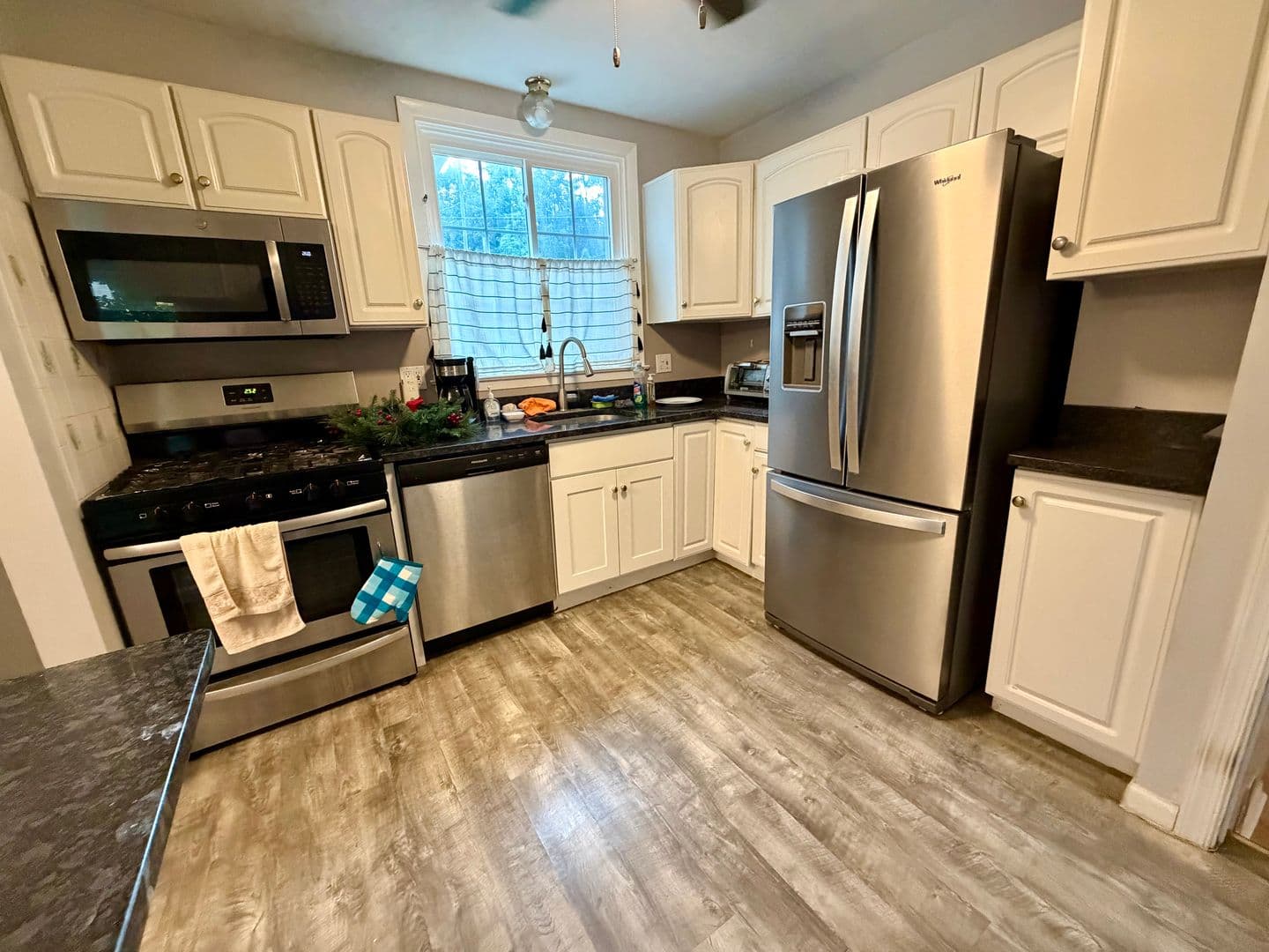 Glenside House: 300 Winding Way
