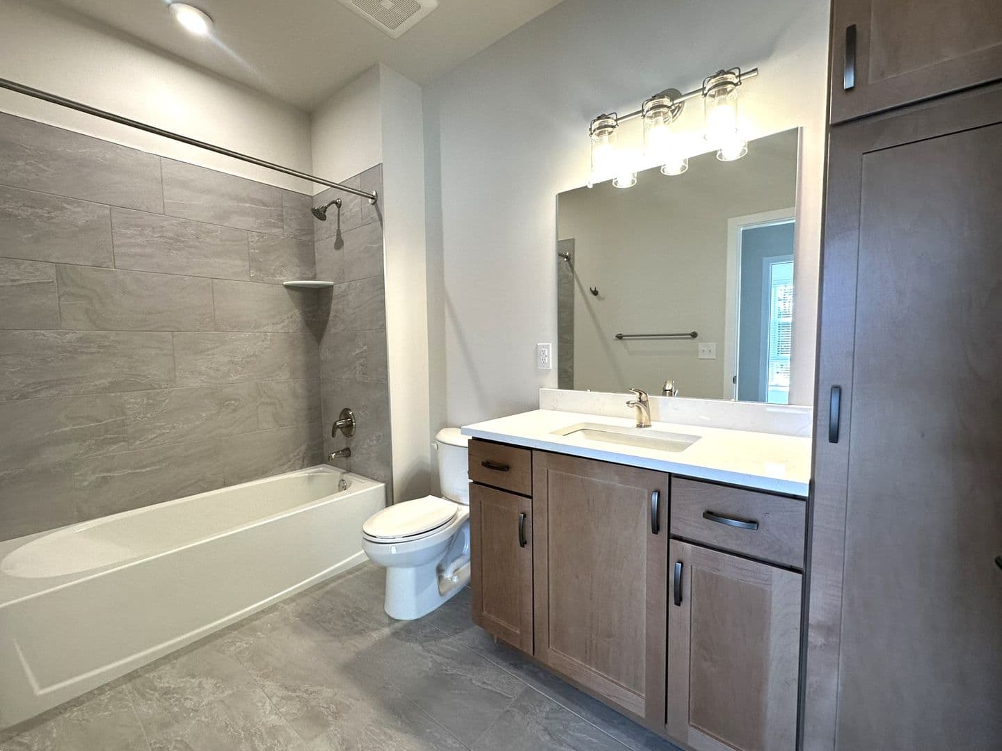 Chalfont Apartment: 409 W Butler Ave