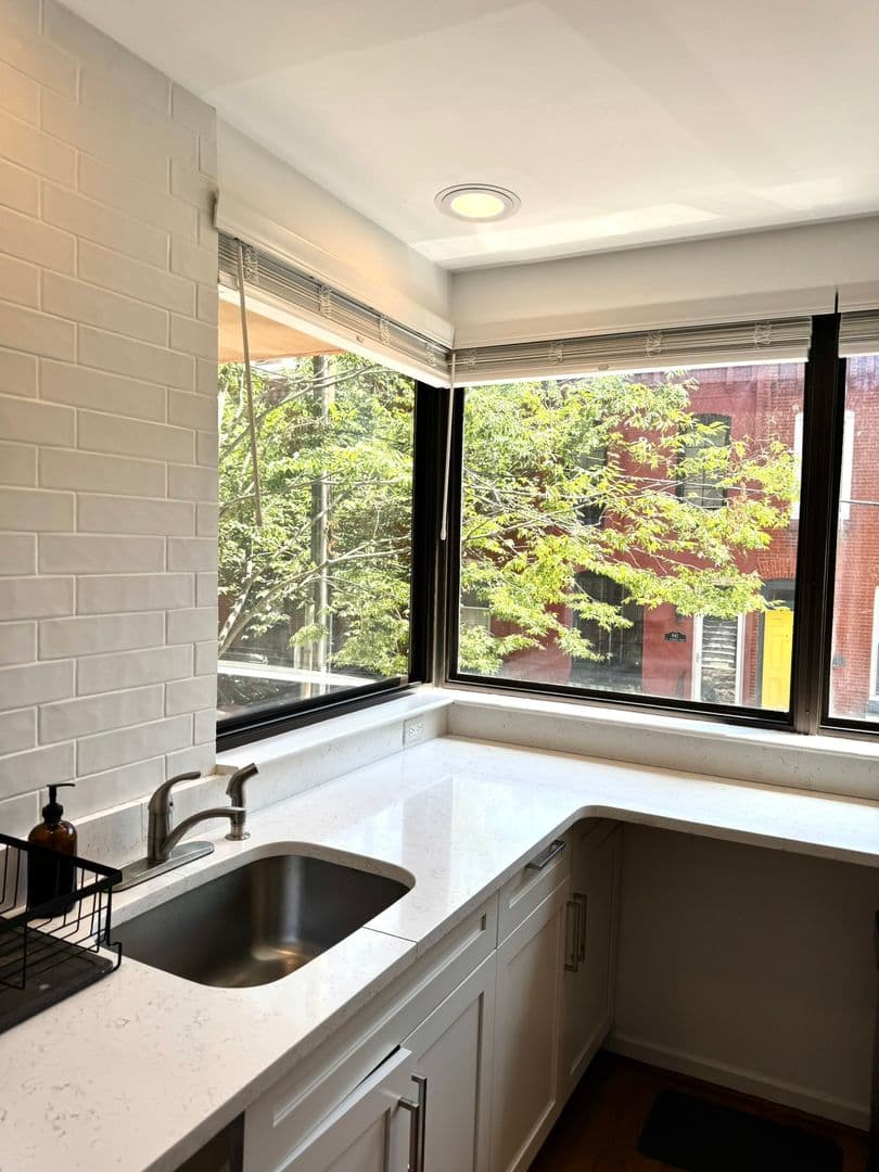 Philadelphia Townhome: 834 N Newkirk St
