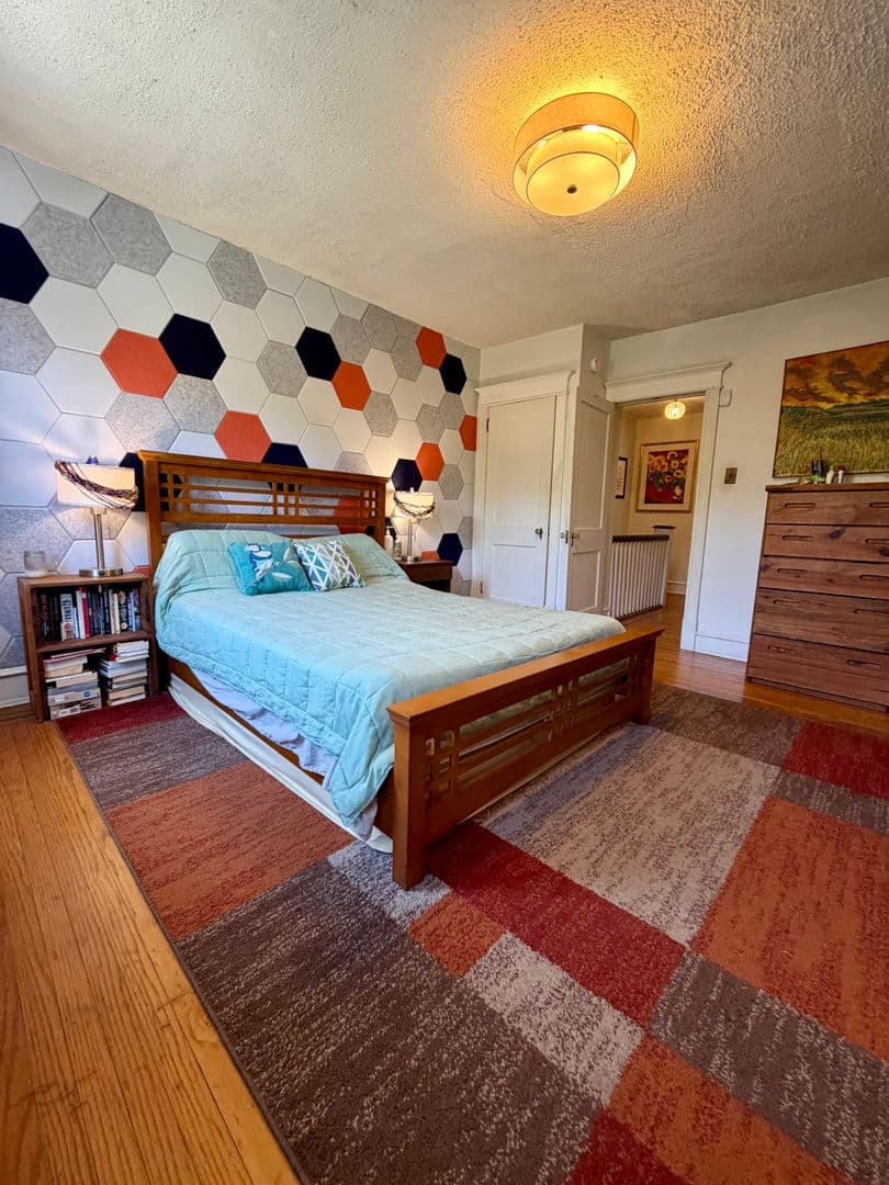Upper Darby Townhome: 216 Glencoe Rd