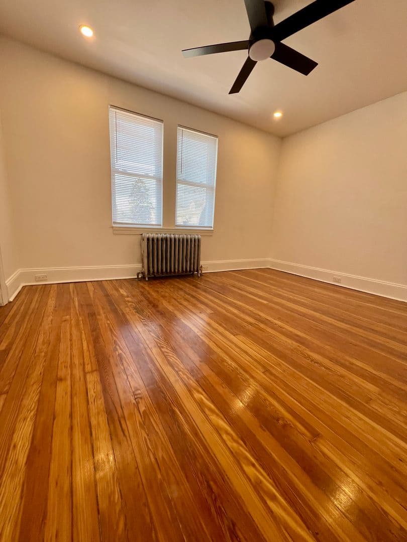 East Lansdowne Condo: 171 Lewis Ave - Unit B