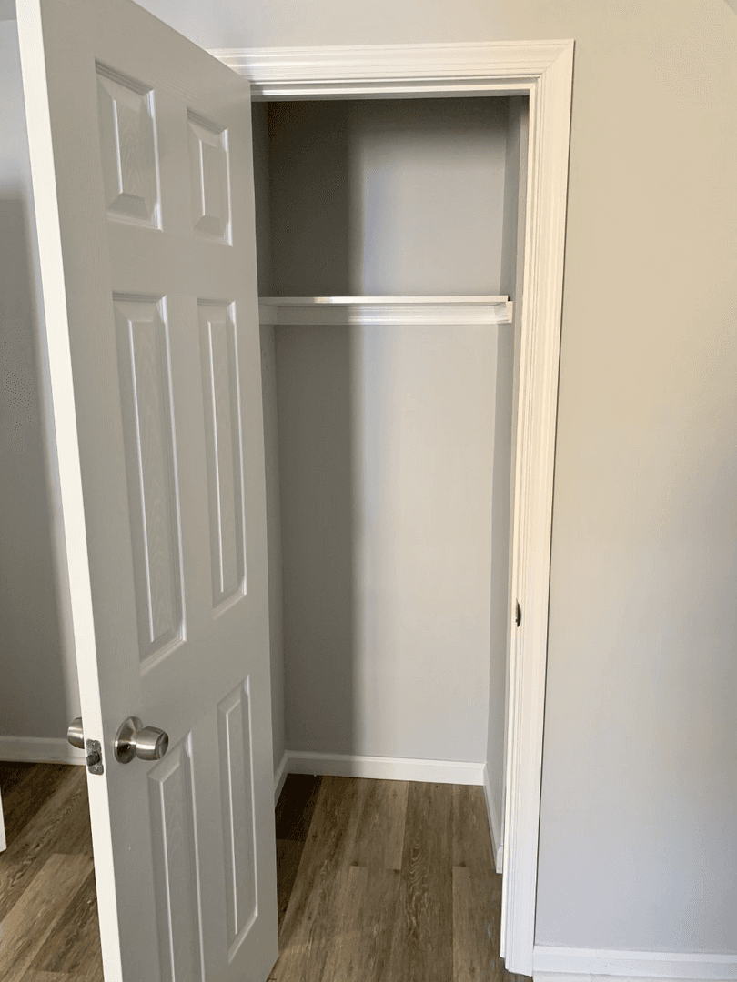 Philadelphia Apartment: 133 E Roosevelt Blvd