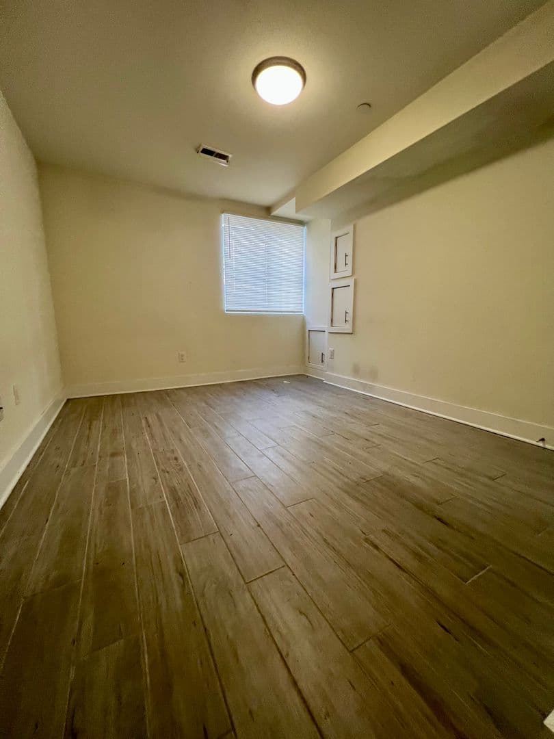 Philadelphia Apartment: 1706 Arlington St