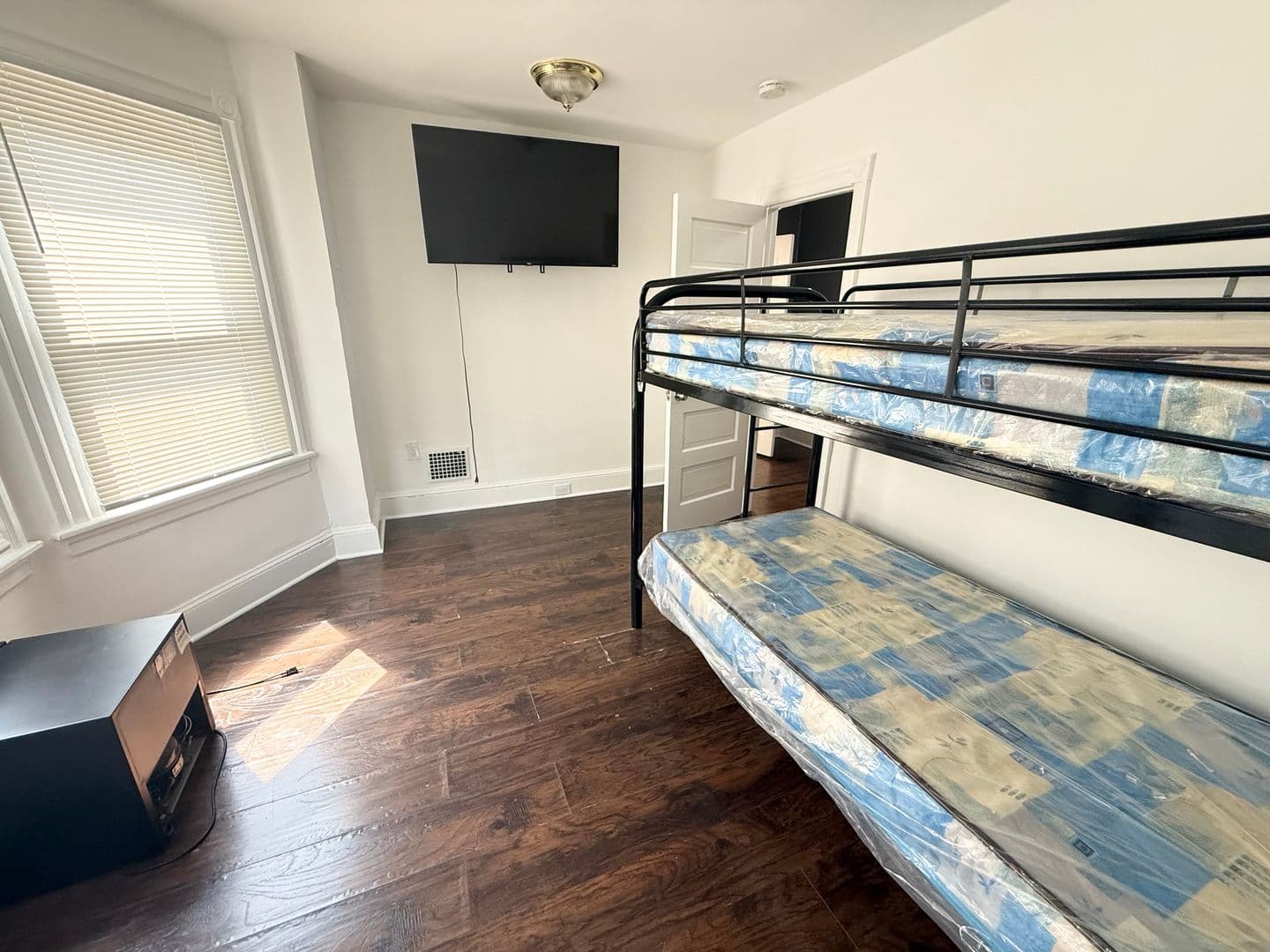 Collingdale Townhome: 242 Pusey Ave
