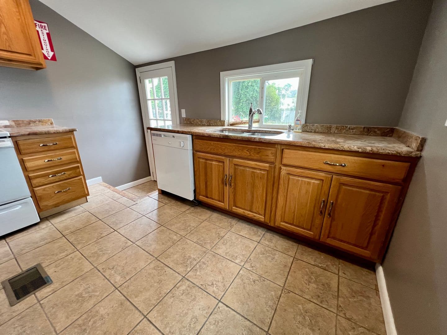 Brookhaven Townhome: 16 3rd St