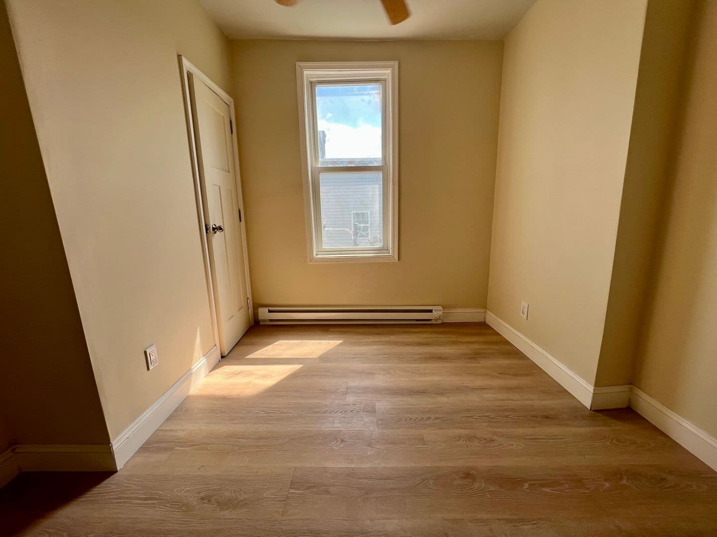 Philadelphia Townhome: 124 E Wishart St