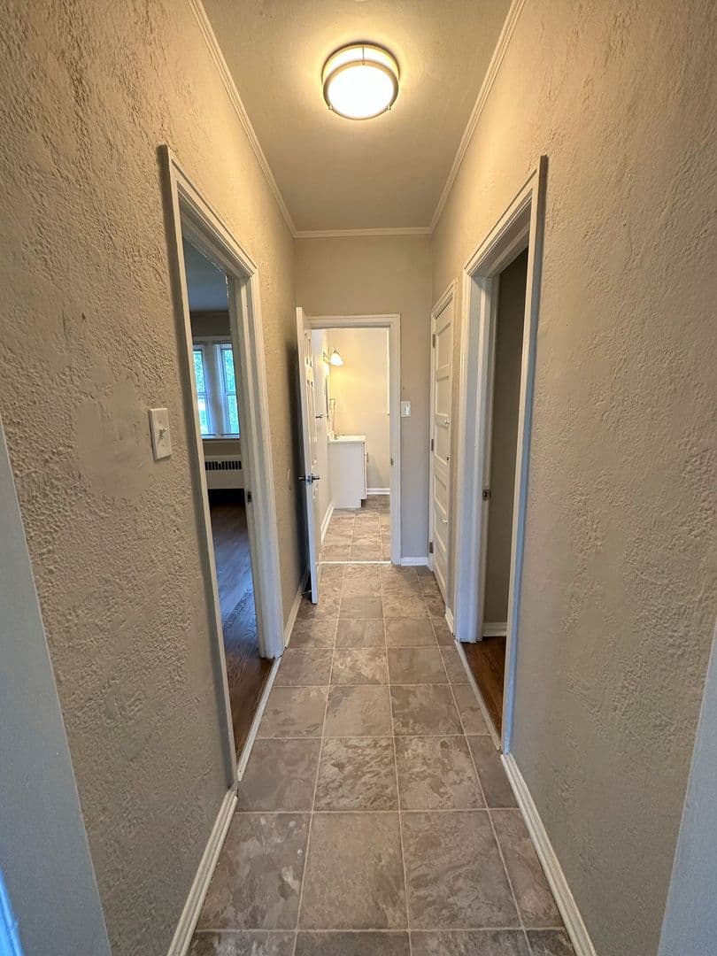 Philadelphia Apartment: 4927 Wynnefield Ave