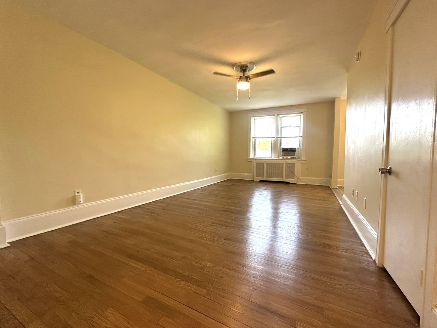 Philadelphia Apartment: 2809 W Queen Ln
