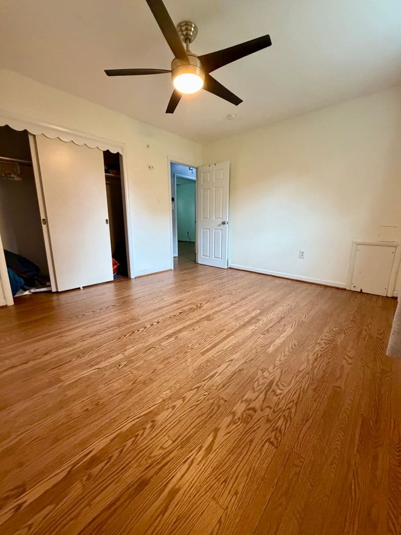 Glenside House: 300 Winding Way
