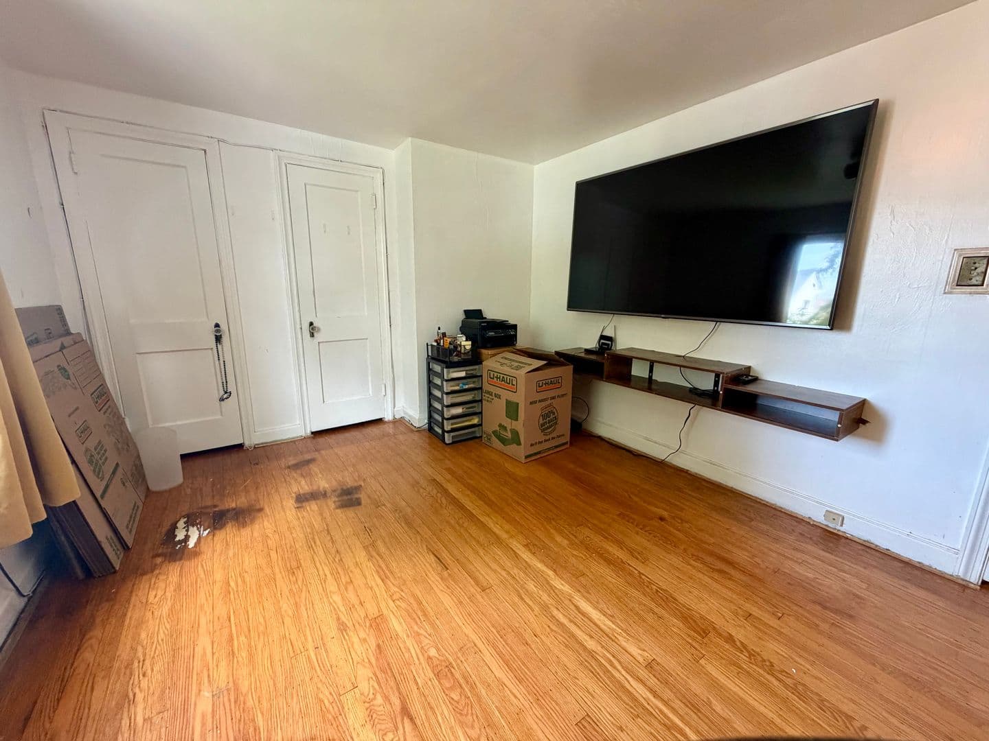 Philadelphia House: 6522 N American St