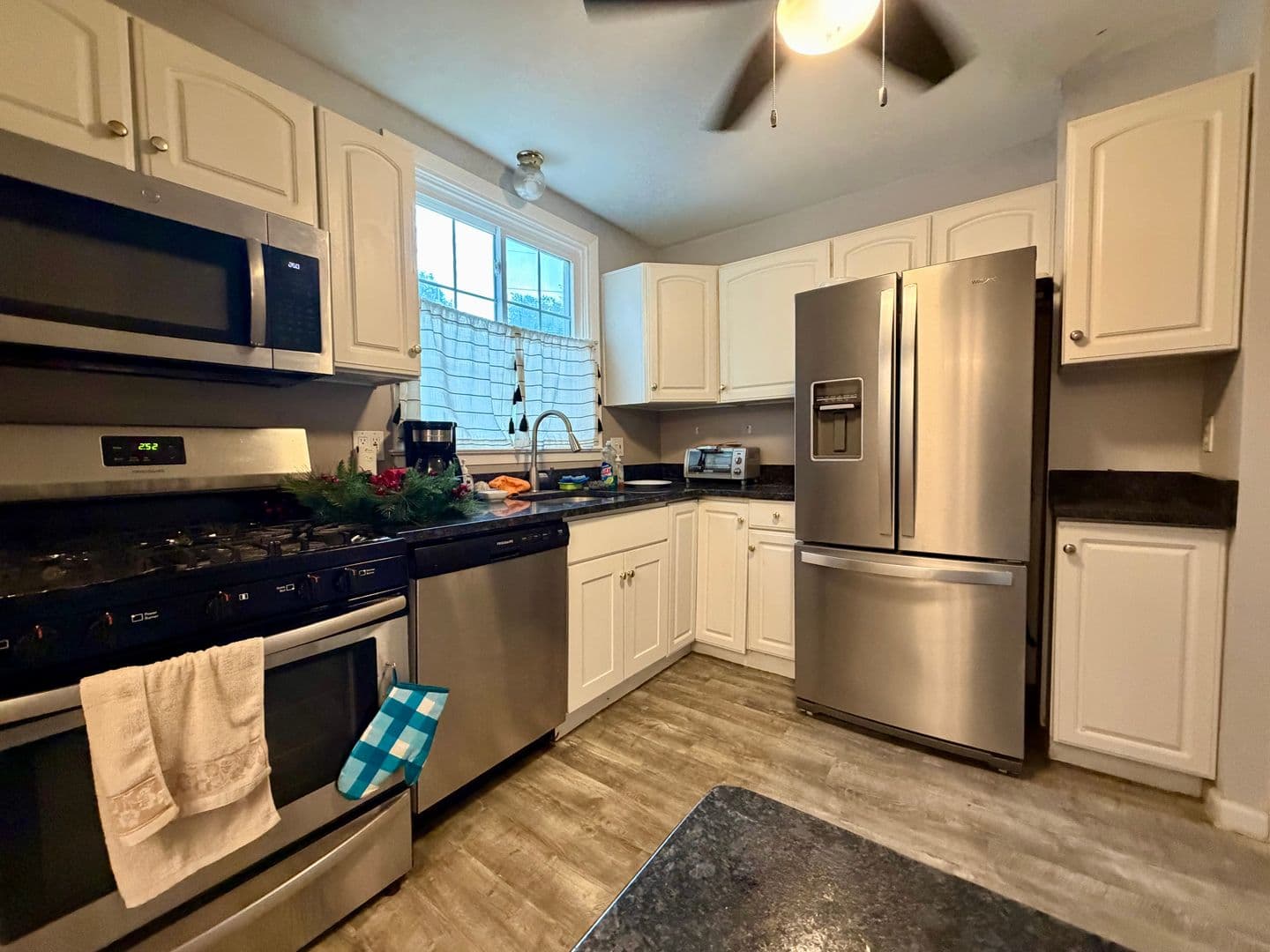 Glenside House: 300 Winding Way