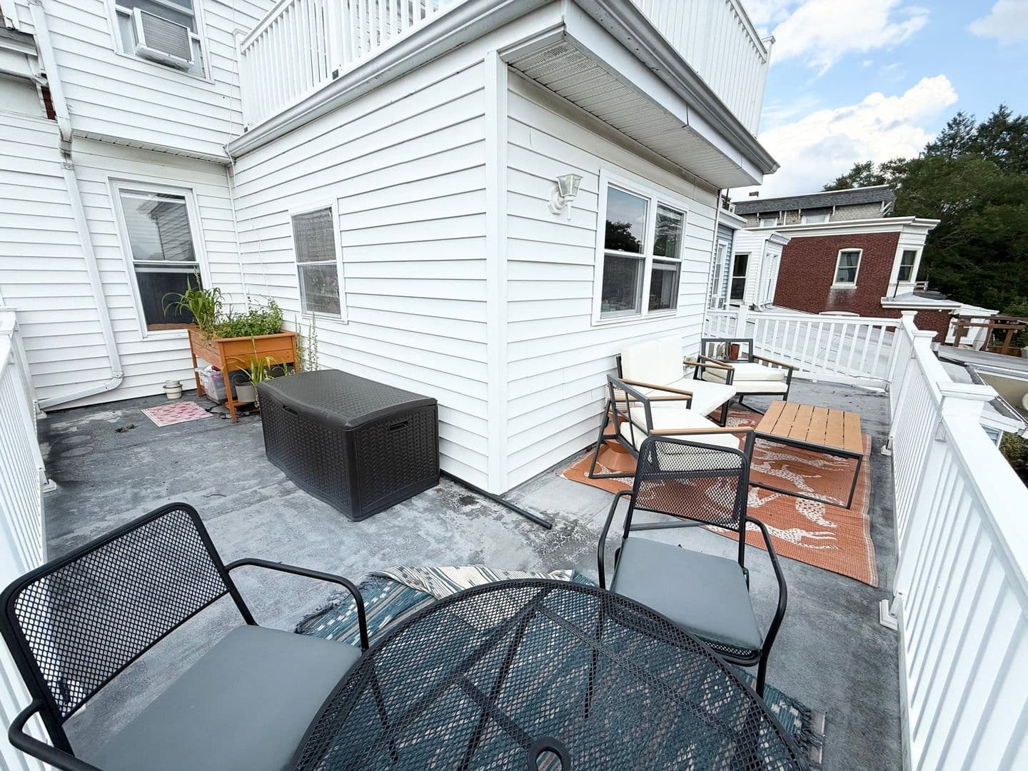 Philadelphia Apartment: 204 Sumac St