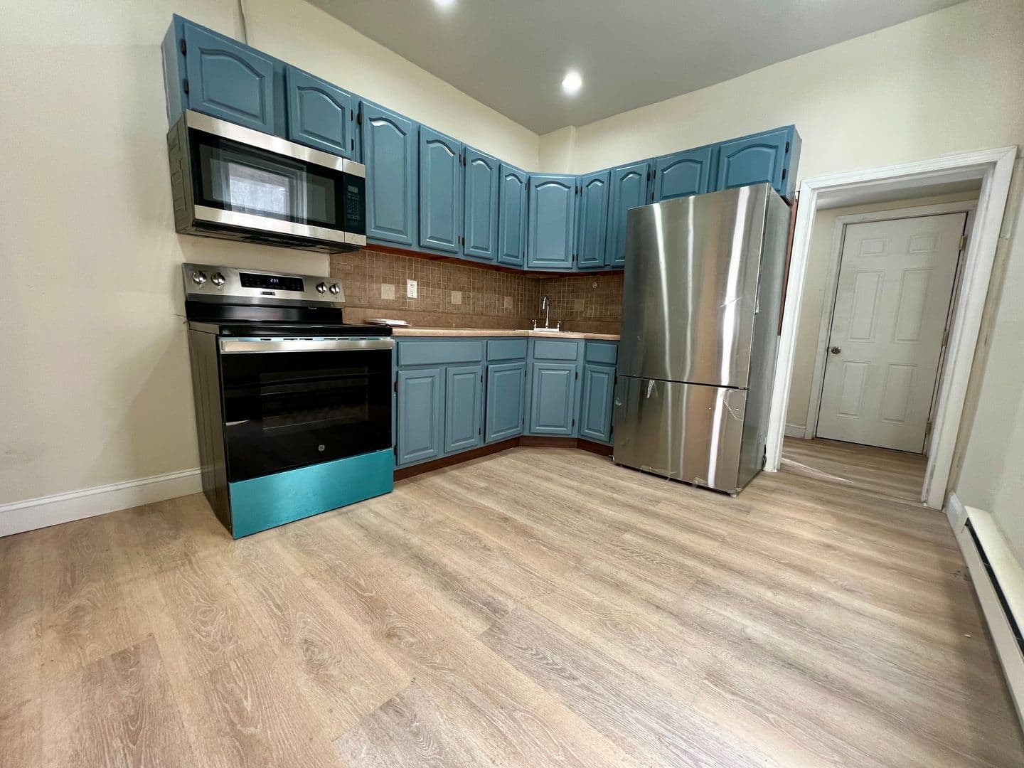 Philadelphia Townhome: 124 E Wishart St